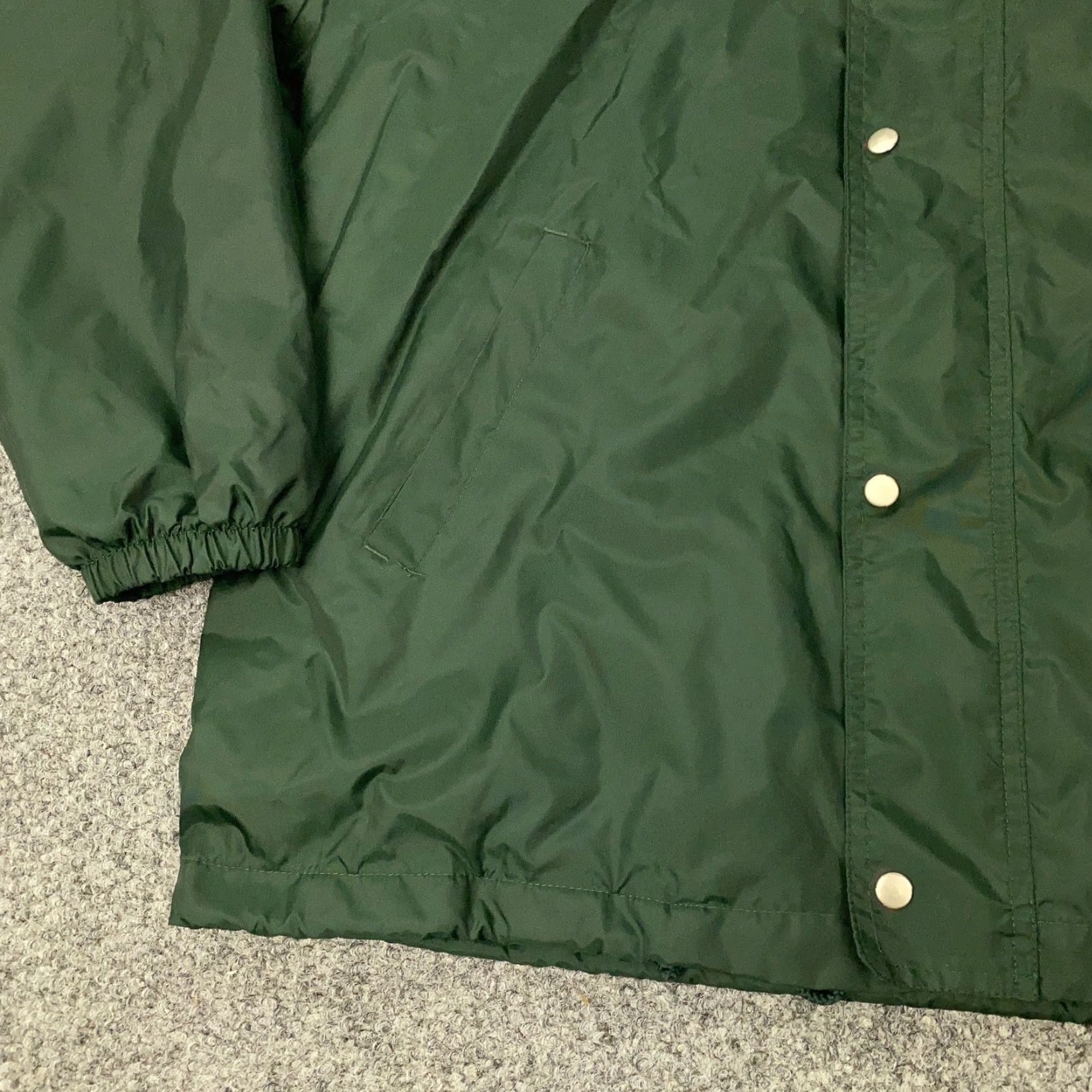 Fruit Of The Loom VTG Screen Stars Jacket Mens L Nylon Green Ireland Shamrock Patch Windbreaker Hooded Snap Front Coat Stowable 80s Sports Outdoors Casual Travel Size US L / EU 52-54 / 3 - 4 Thumbnail