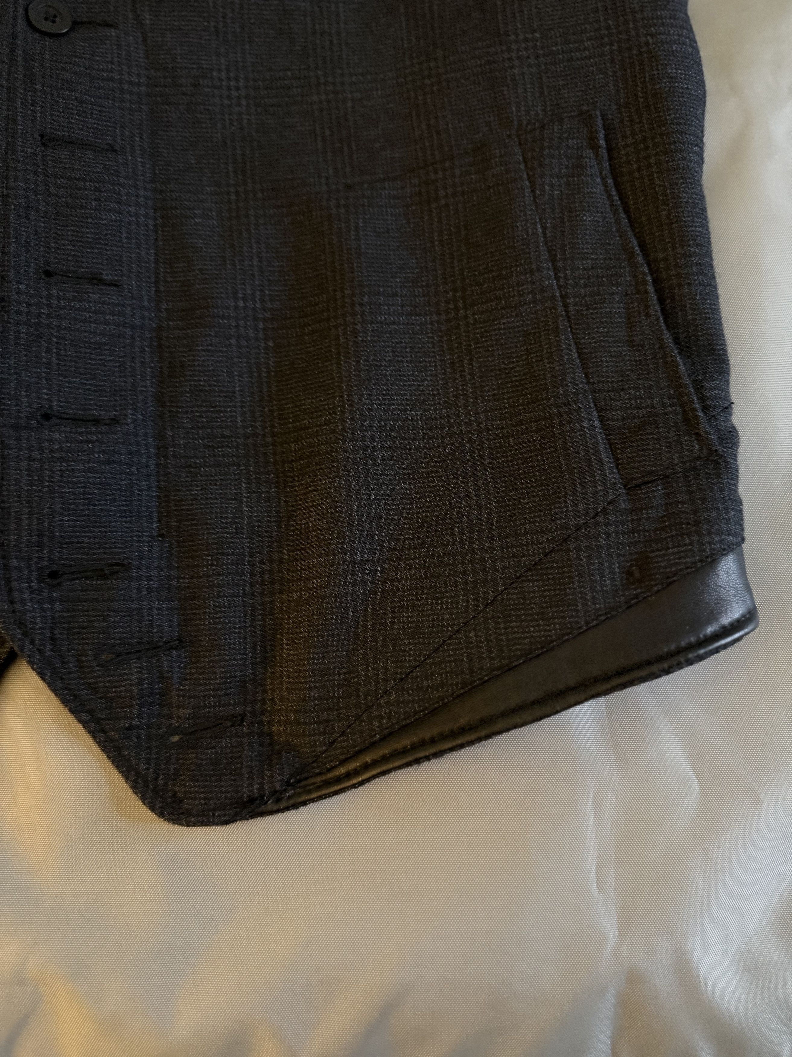 Rogue Effortless Cool ROGUE Leather Accent Vest, Badass Details Size 40R - 16 Thumbnail