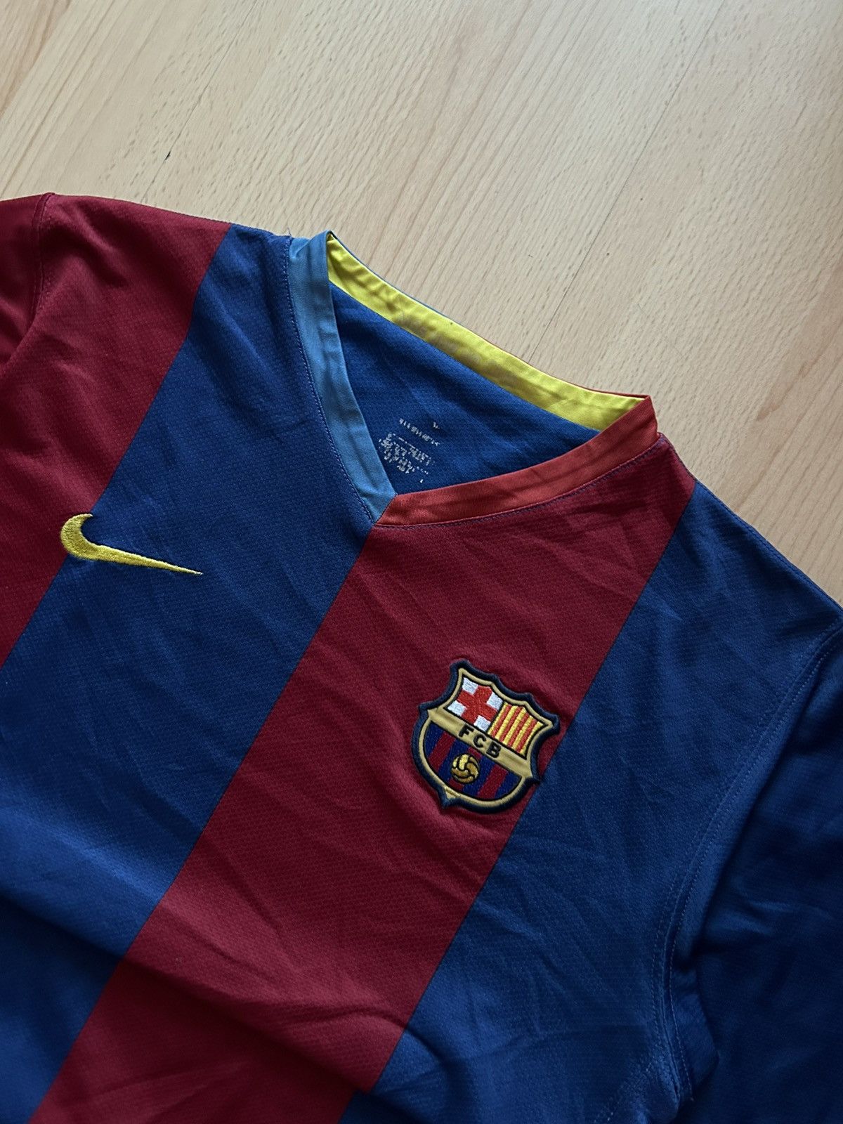 Nike Nike Barcelona Vintage Soccer Y2K Retro Jersey Size US M / EU 48-50 / 2 - 2 Thumbnail
