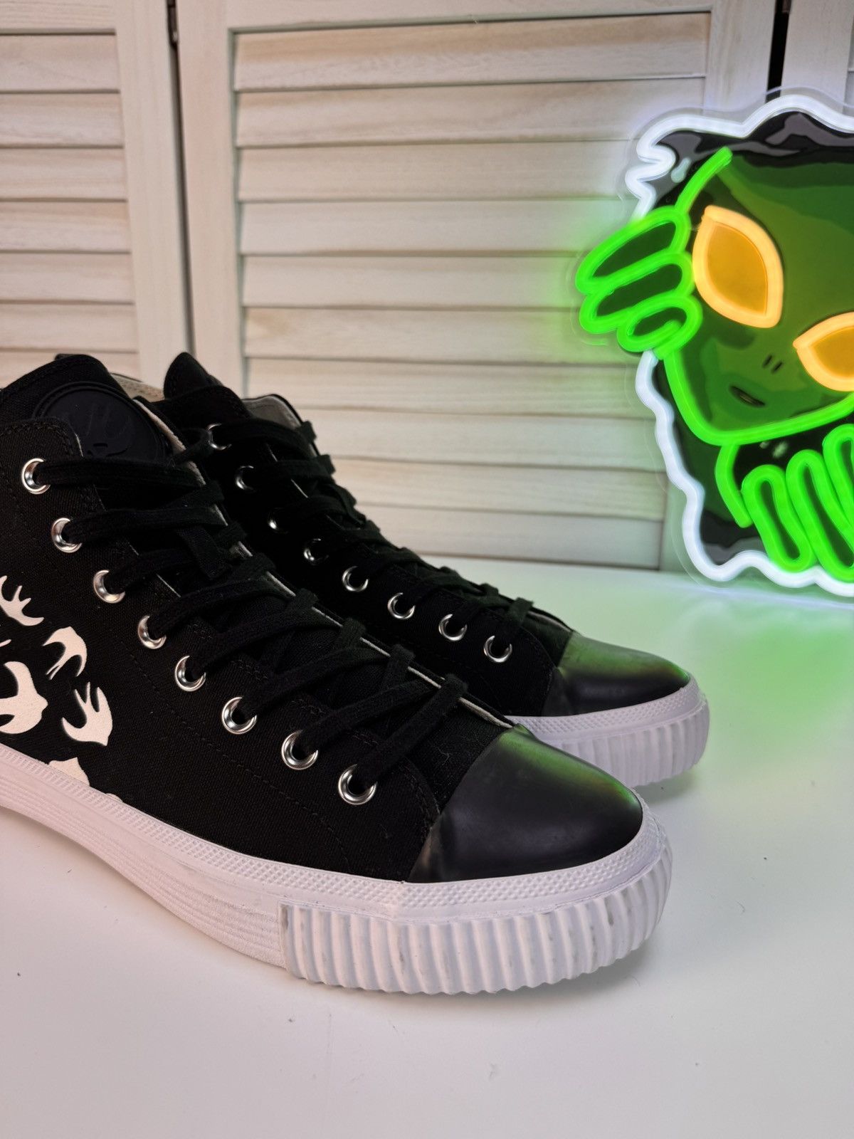 Alexander McQueen McQ Alexander McQueen Swallow Vulc High Sneakers | EU 42 Size US 8 / EU 41 - 4 Thumbnail