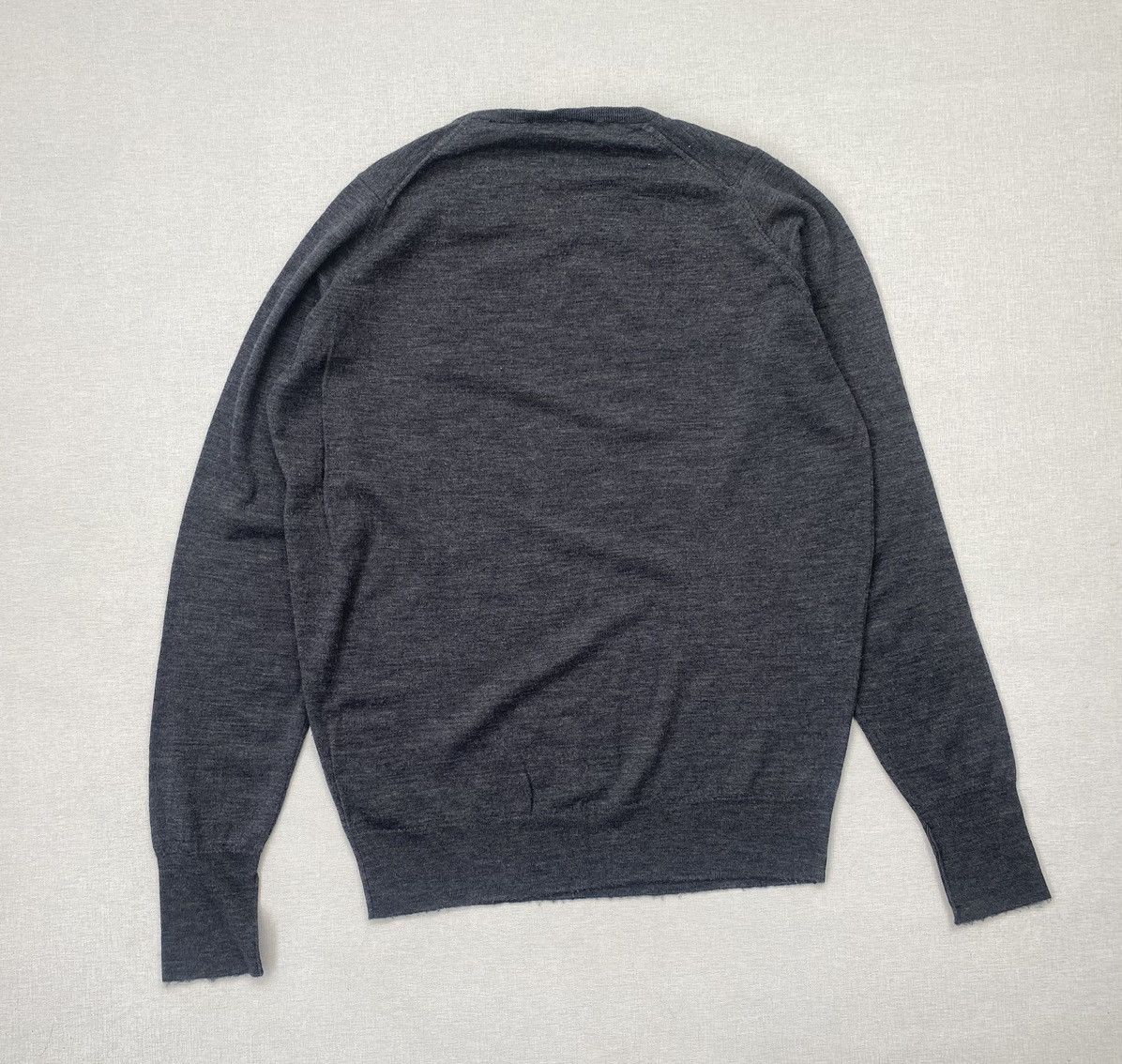 John Smedley Men’s John Smedley Wool V-Neck Sweater size L Size US L / EU 52-54 / 3 - 6 Thumbnail