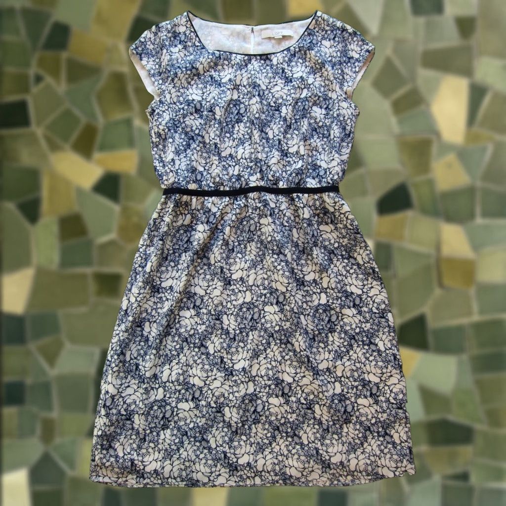 Loft VINTAGE Ann Taylor Loft Black Ivory Floral Cap Sleeve Fit Flare Sun Dress 6 Size M / US 6-8 / IT 42-44 - 1 Thumbnail