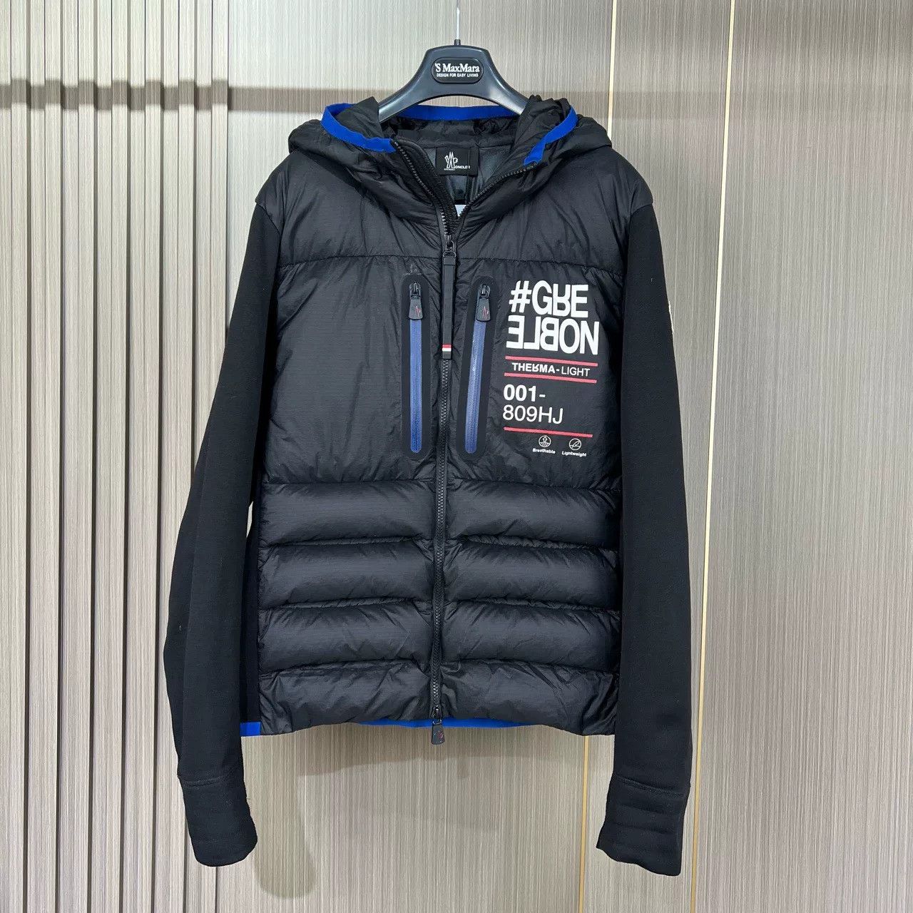 moncler new embroidered logo skiing down jacket