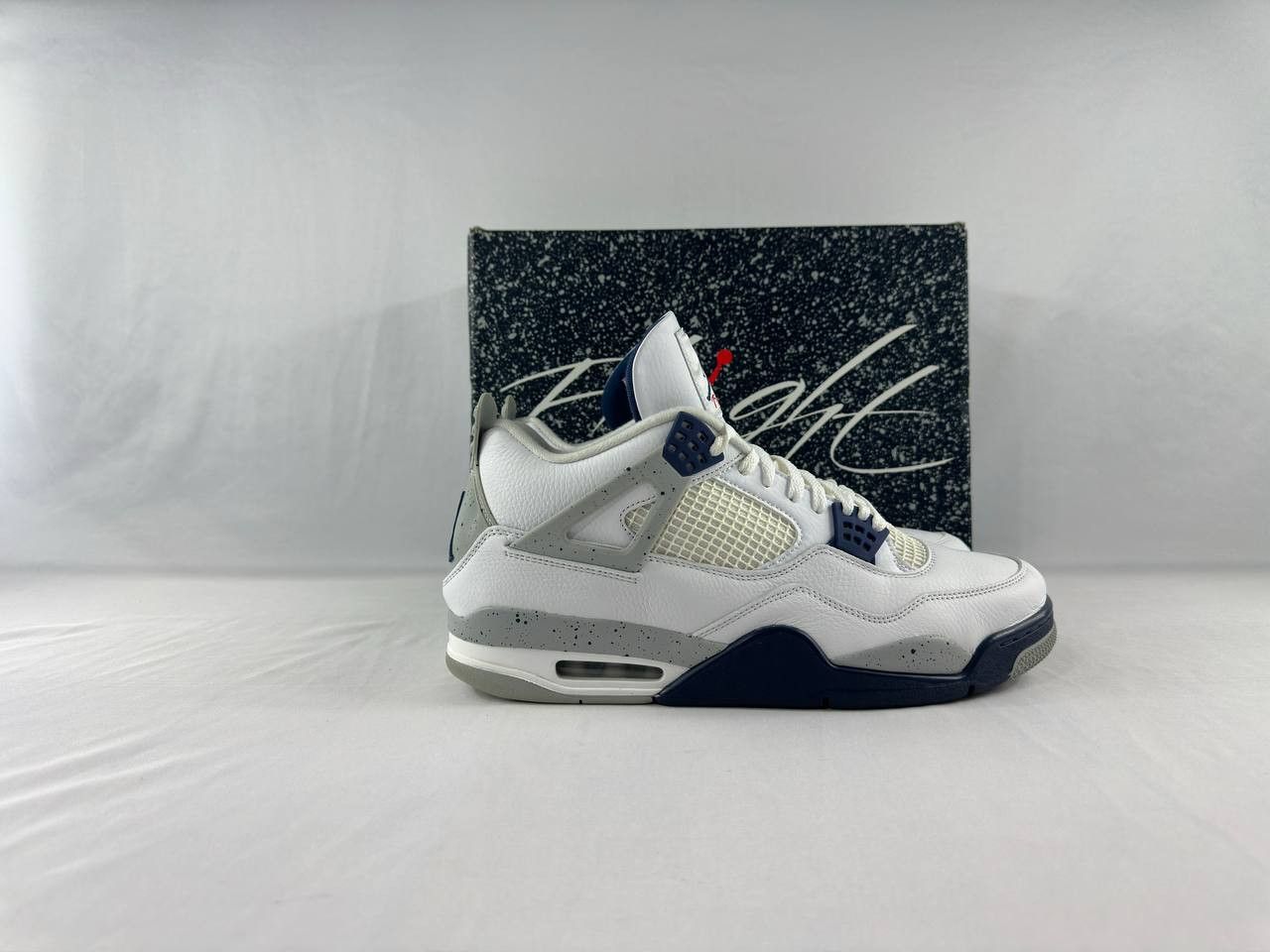Nike Nike Air Jordan 4 Retro 'Midnight Navy' 2022 DH6927-140 Size US 13 / EU 46 - 1 Thumbnail