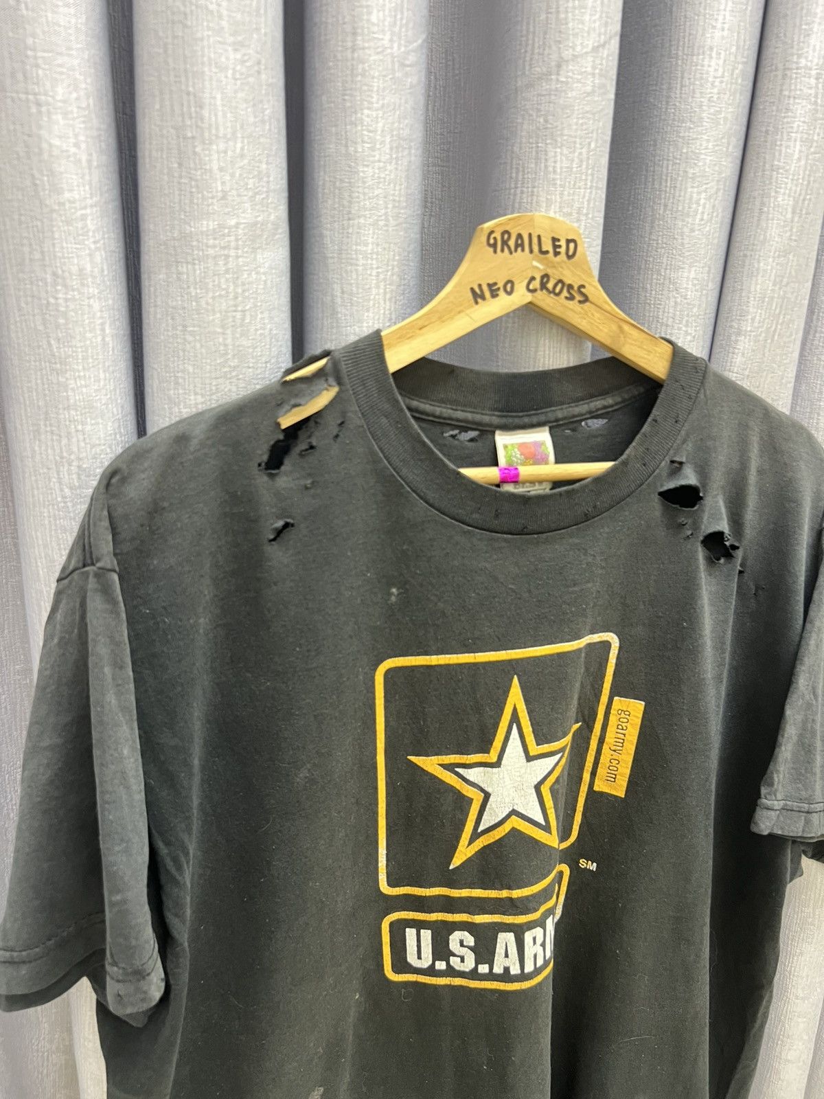 Vintage 90s THRASHED FADED US ARMY DISTRESSED TEE Size US XL / EU 56 / 4 - 2 Thumbnail