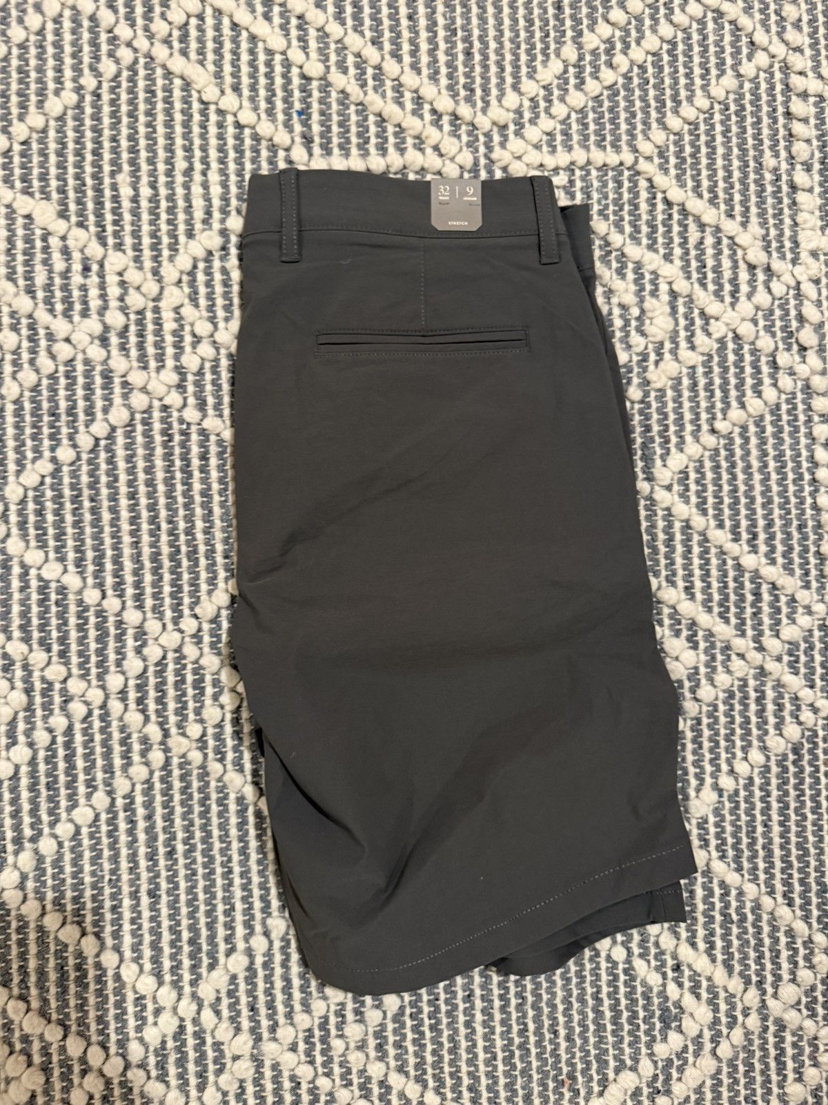 J.Crew Gray tech shorts golf stretch 9 inch Size US 32 / EU 48 - 3 Thumbnail