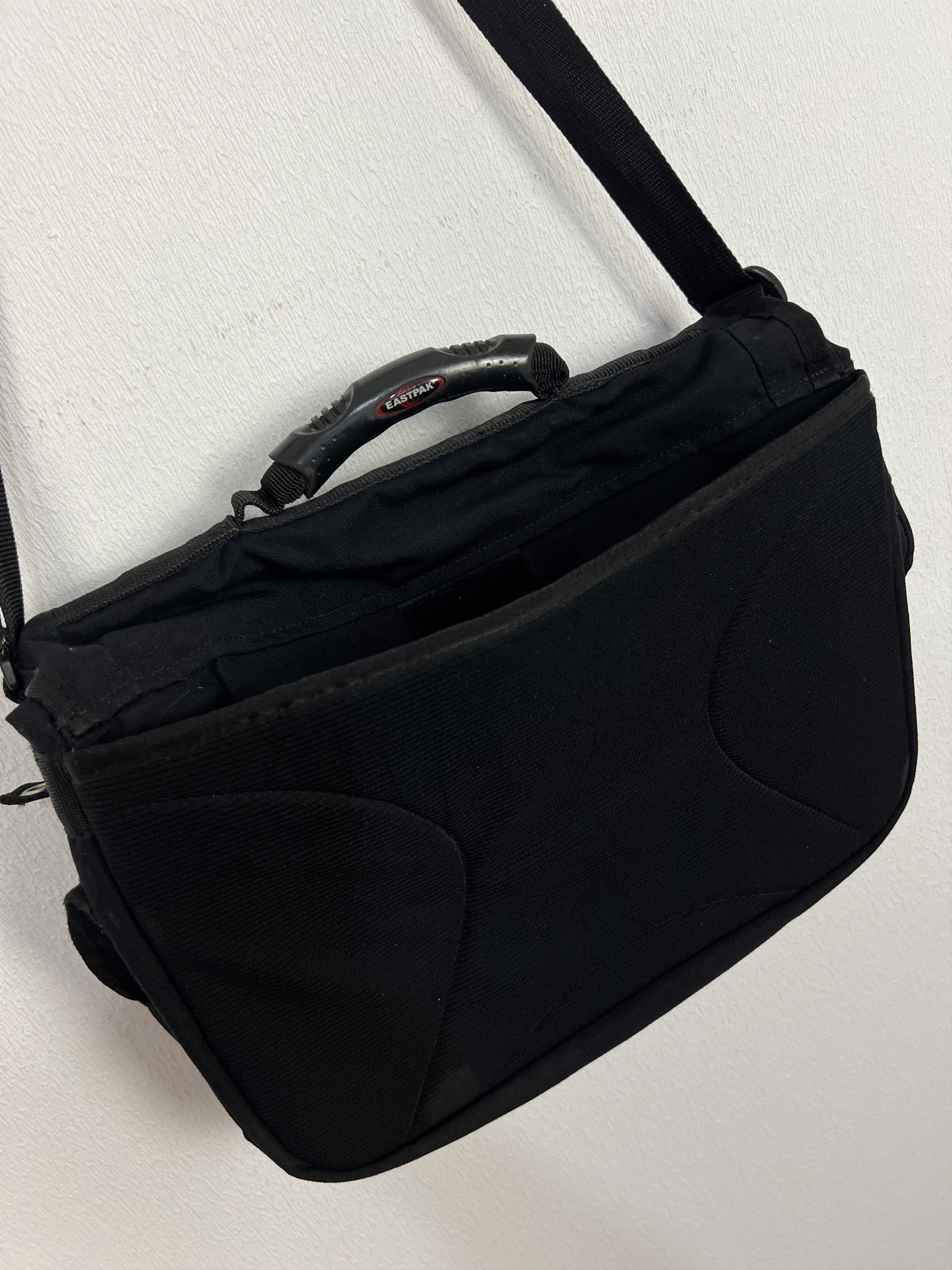 Eastpak Vintage Eastpak Crossbody Shoulder Computer Bag Messanges Size ONE SIZE - 10 Thumbnail