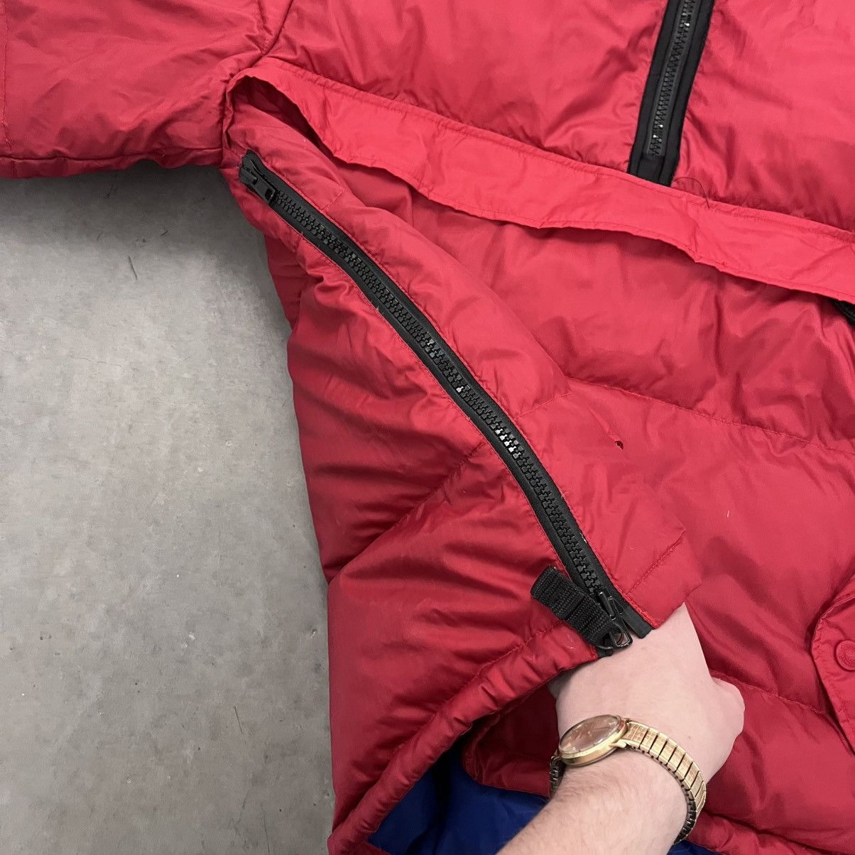 Tommy Hilfiger × Vintage Red Tommy Hilfiger Puffer Hoodie Zip Up Rare hoodie style L Size US L / EU 52-54 / 3 - 8 Thumbnail