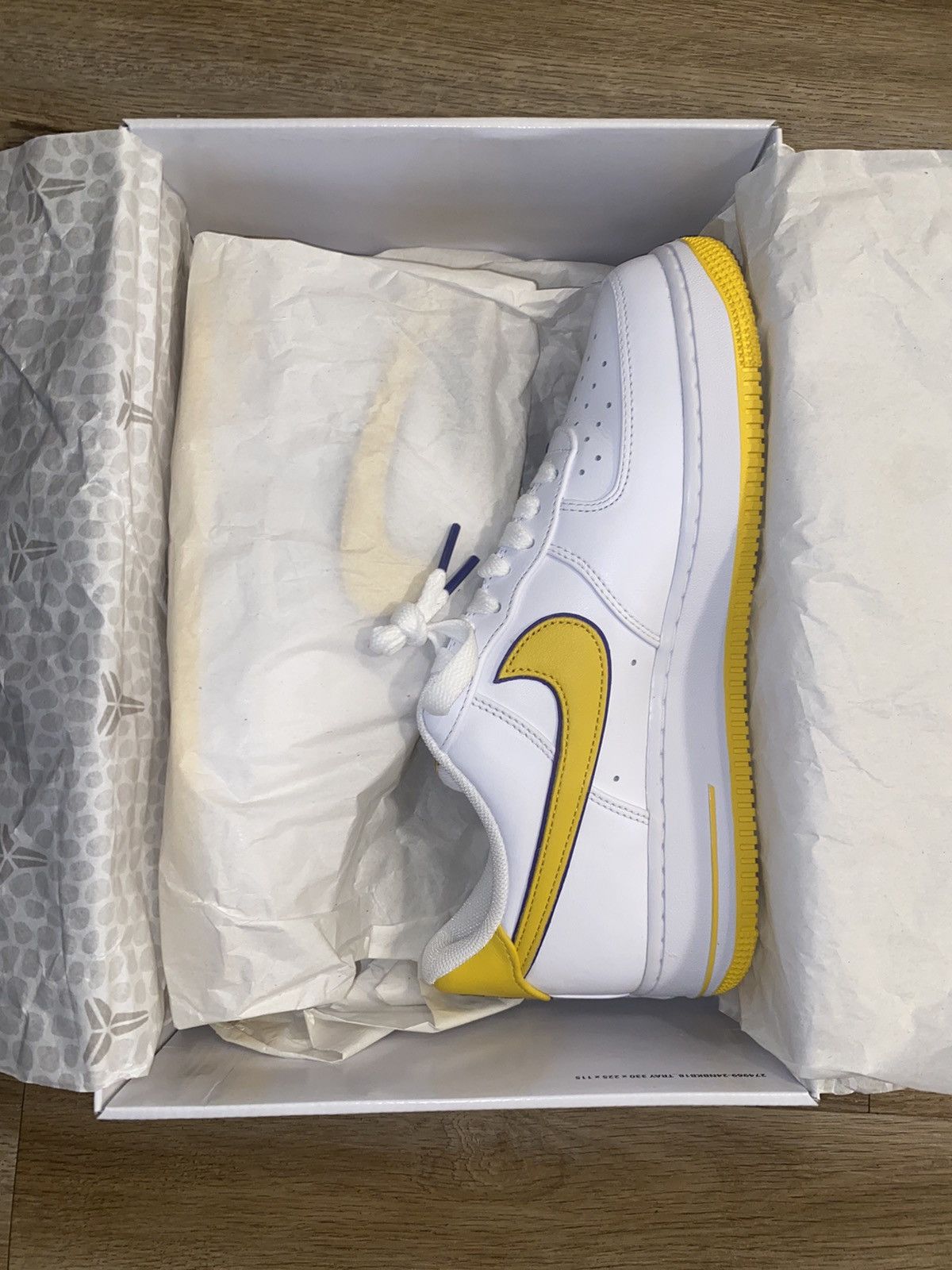 Nike Nike Air Force 1 Low Retro Qs “Kobe Bryant Lakers Home” Size US 9.5 / EU 42-43 - 11 Thumbnail