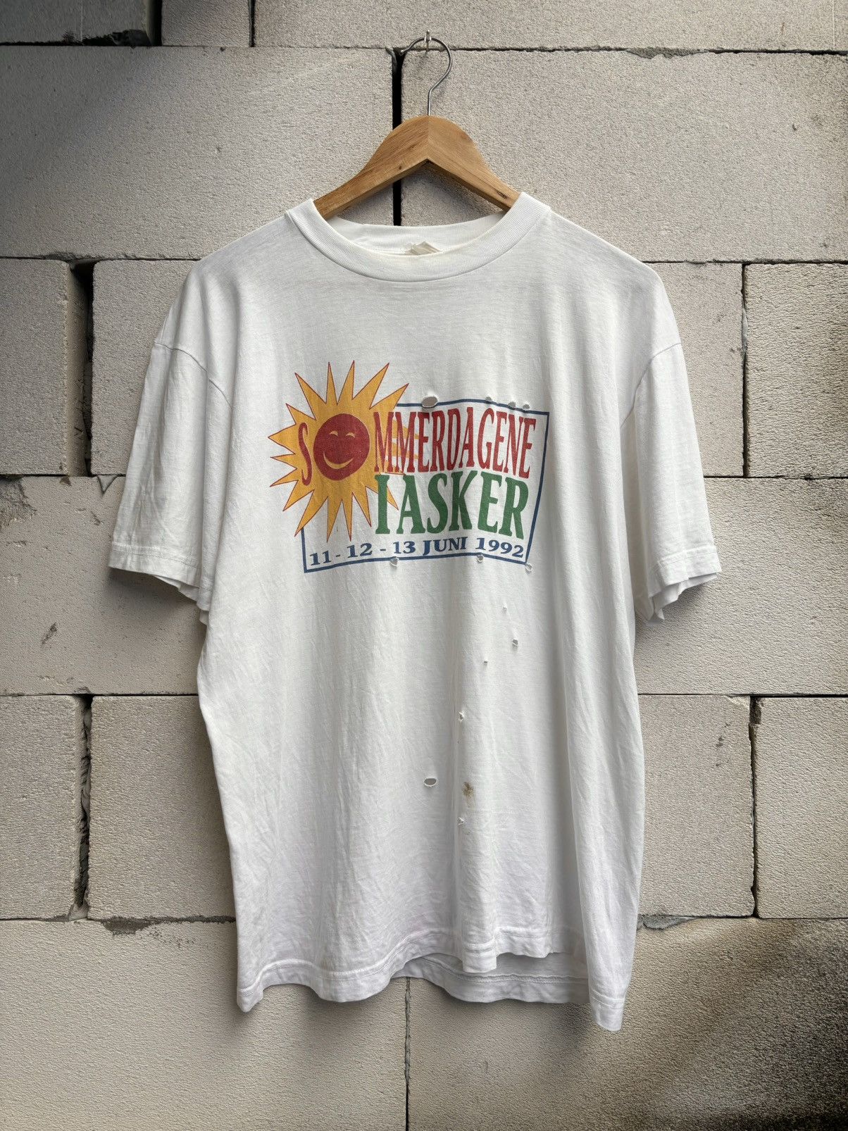 Vintage Thrashed Distressed SOMMERDAGENE T Shirt ERD Size US M / EU 48-50 / 2 - 1 Thumbnail