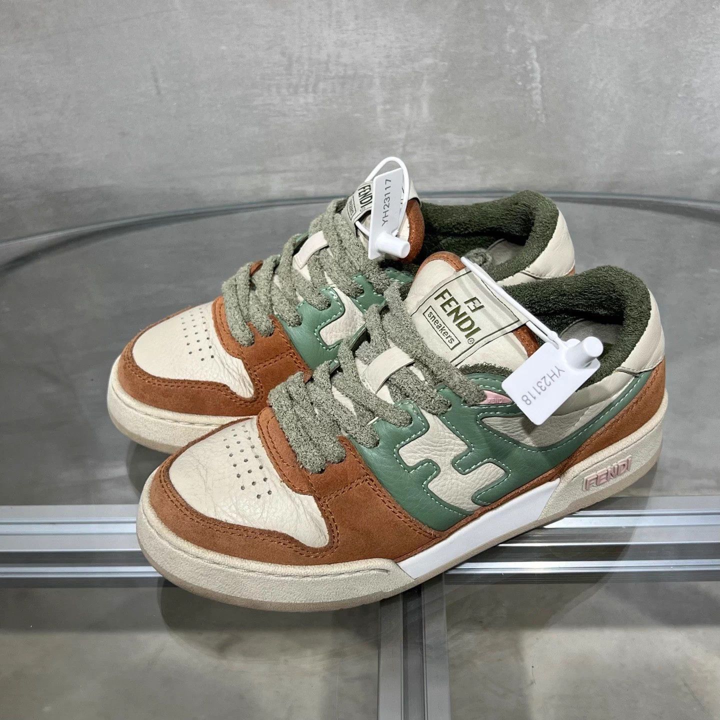 Fendi Fendi Match orange green sneakers EUR 36 Size US 5 / IT 35 - 2 Thumbnail