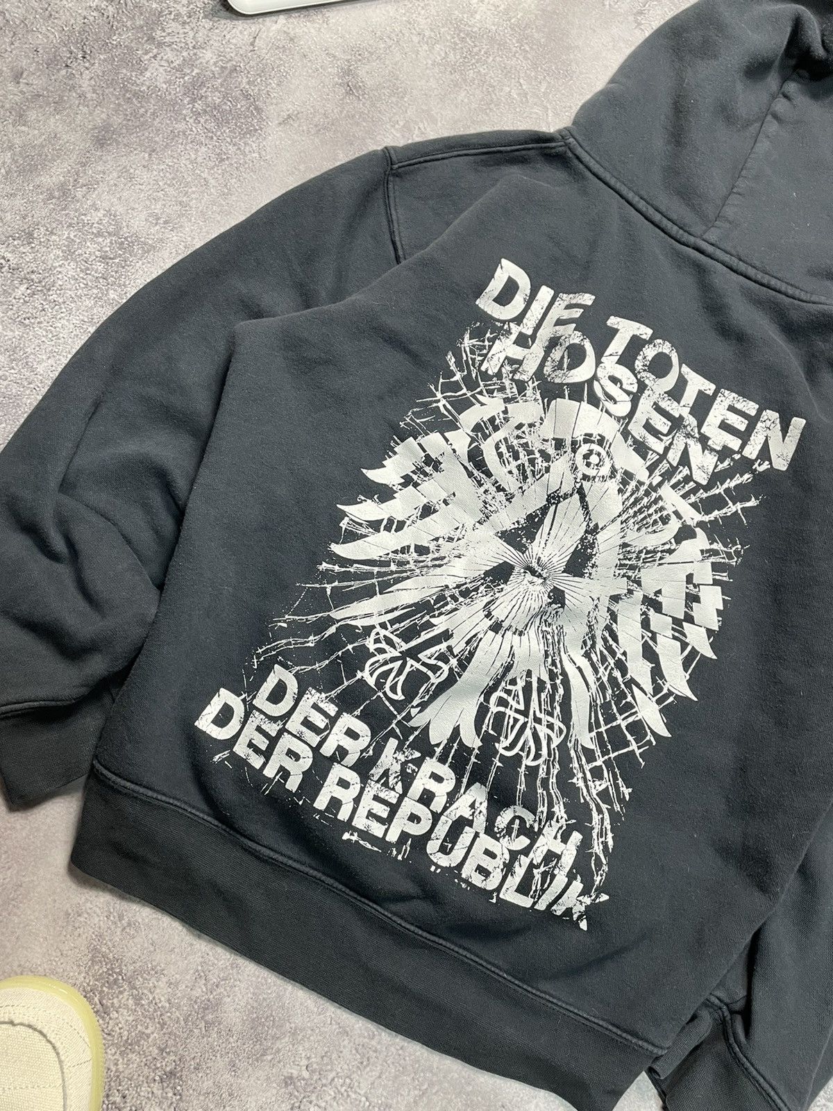 Band Tees DTH ARCHIVE Punk 'Krach Rep' Tour T 2013 OG Size US XL / EU 56 / 4 - 3 Thumbnail
