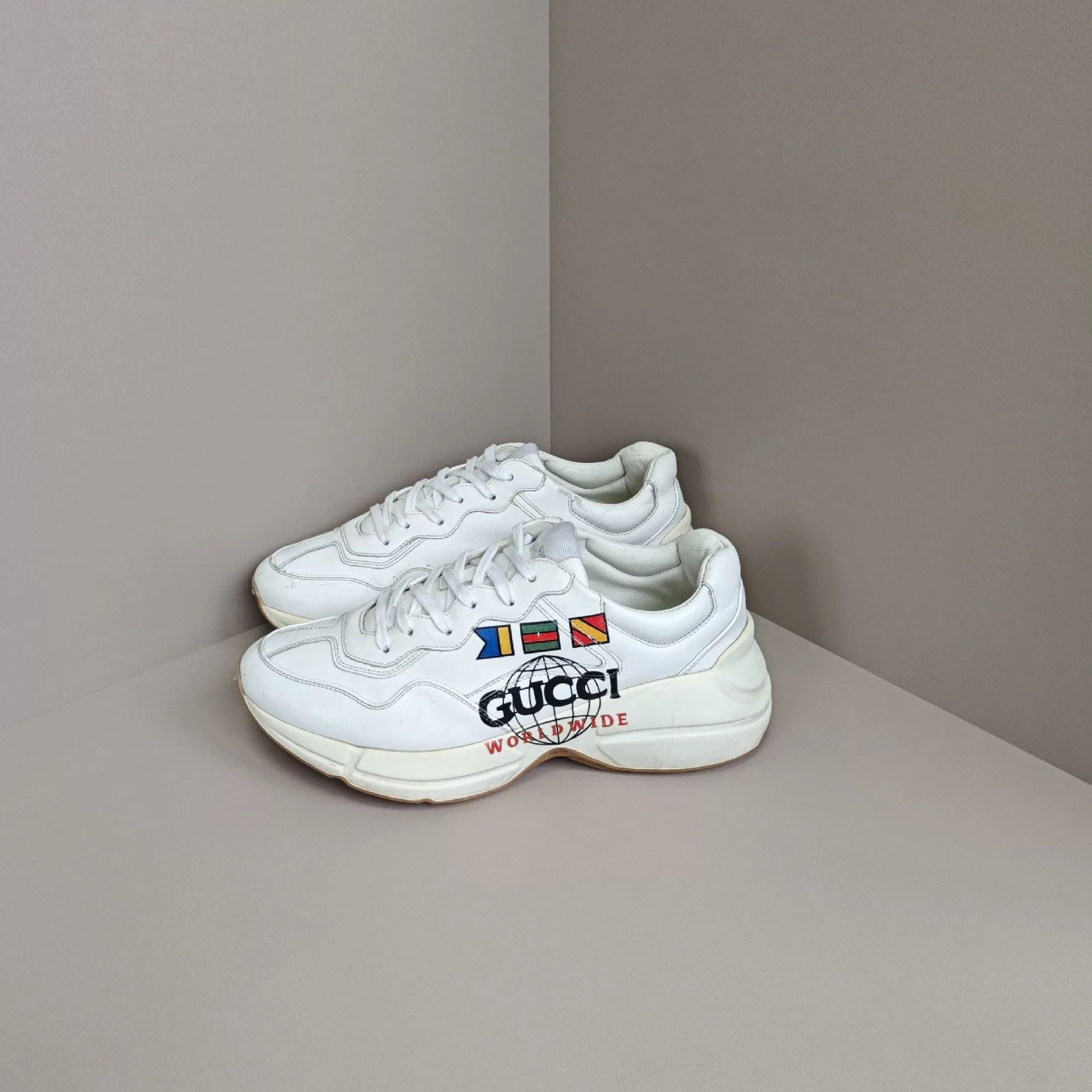 Gucci Gucci Lowtop Sneakers us_10 Women Size US 10 / IT 40 - 1 Thumbnail