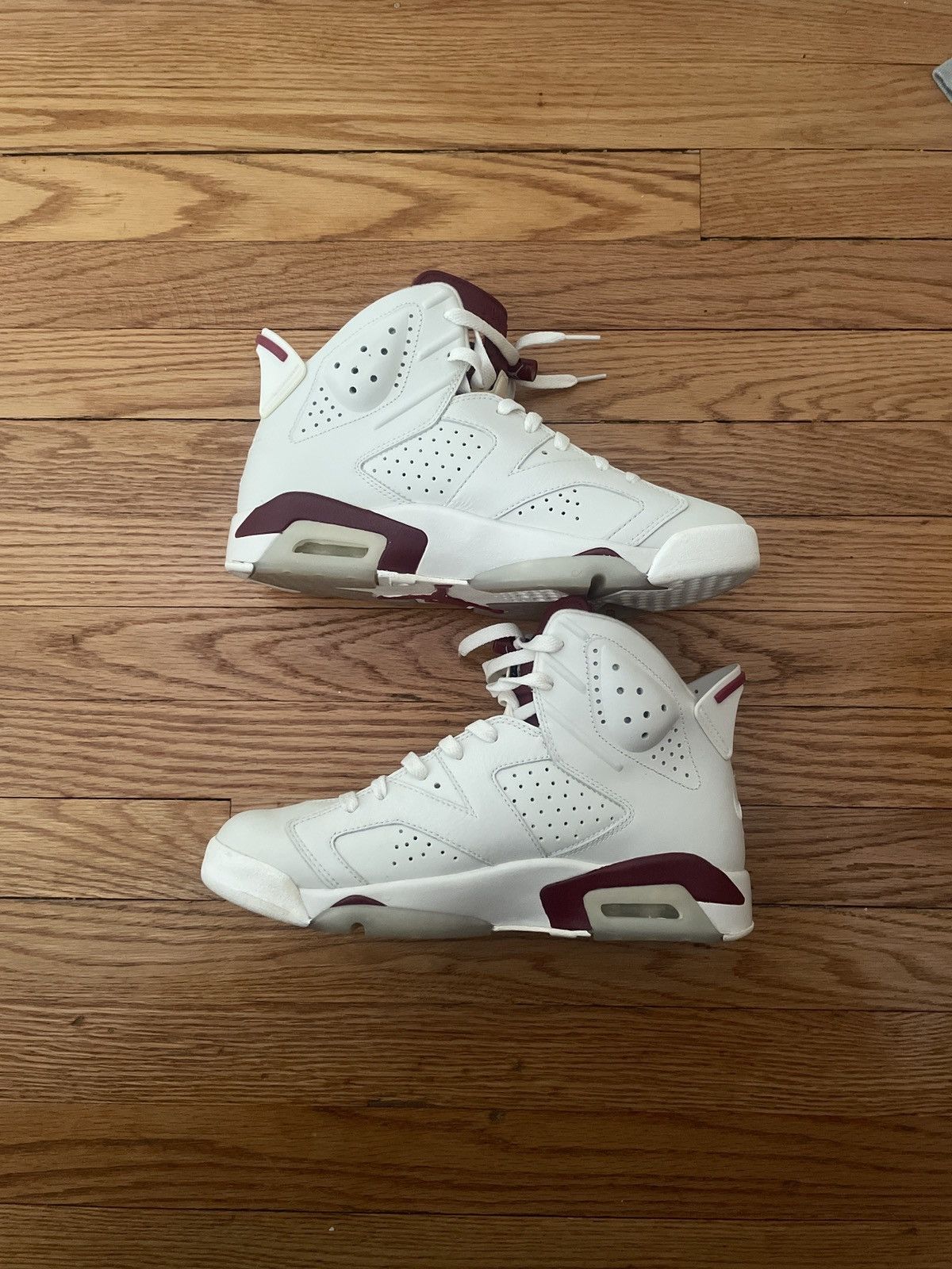 Jordan Brand Jordan 6s Maroon 8.5 Size US 8.5 / EU 41-42 - 1 Thumbnail