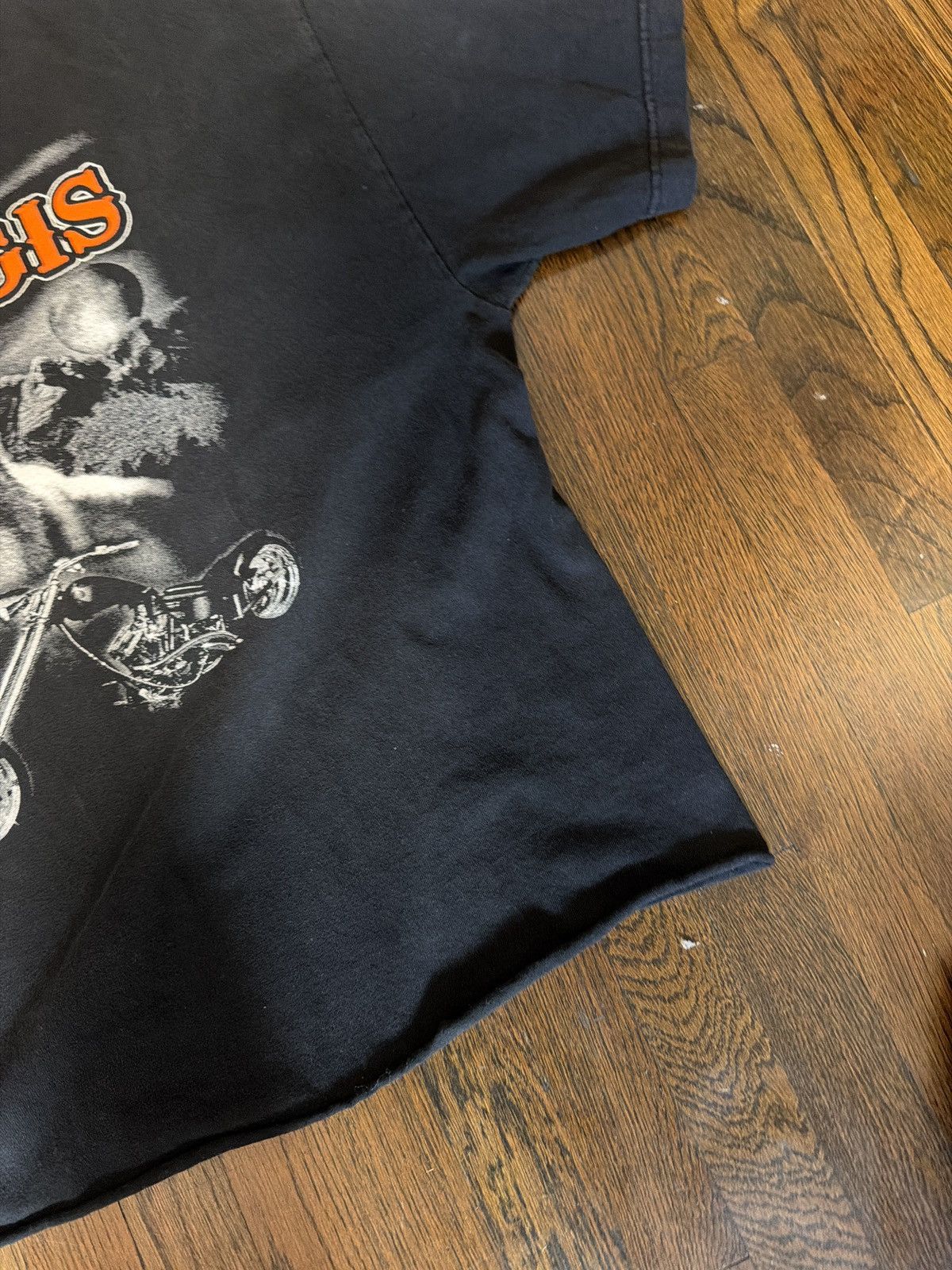 Vintage Sturgis 70th Anniversary 2010 belly cut shirt size large Size US L / EU 52-54 / 3 - 3 Thumbnail