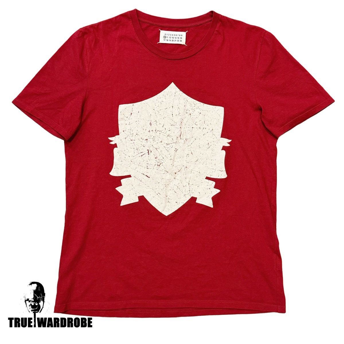 Maison Margiela FW11 Maison Margiela Shield Emblem Red Blood T Shirt Size US M / EU 48-50 / 2 - 1 Thumbnail