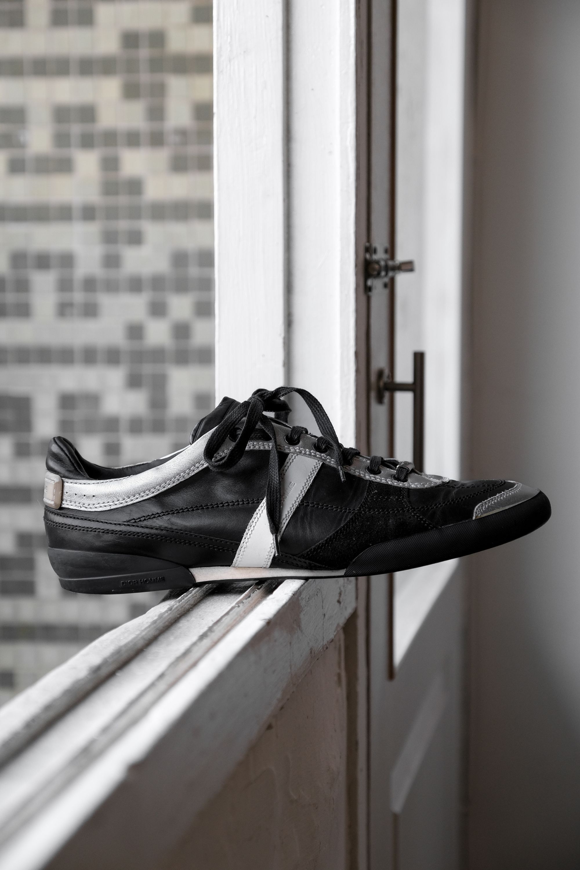 DIOR HOMME Silver / Black Leather Sneakers