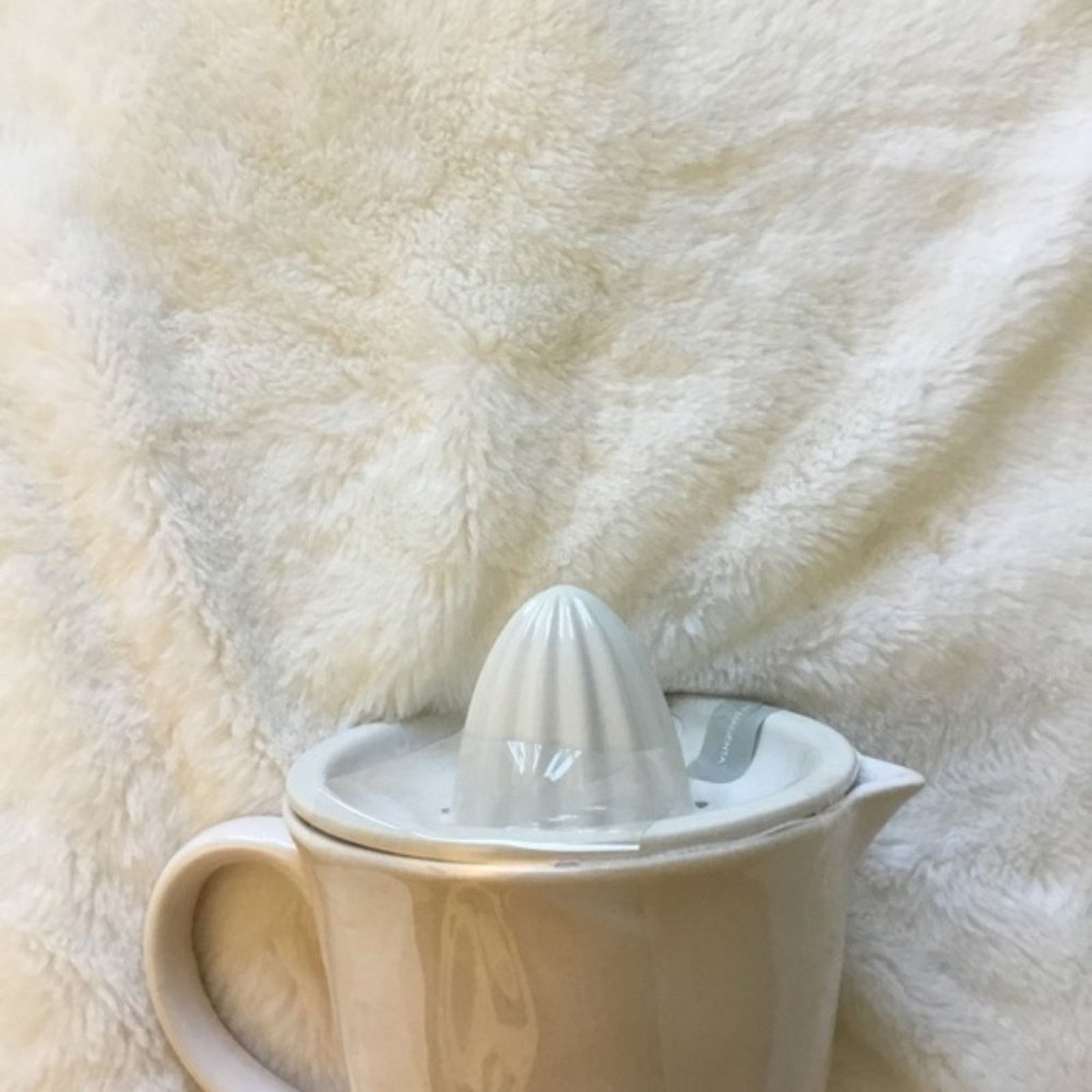 Other Rae Dunn White JUICE Ceramic Juicer Size ONE SIZE - 4 Thumbnail