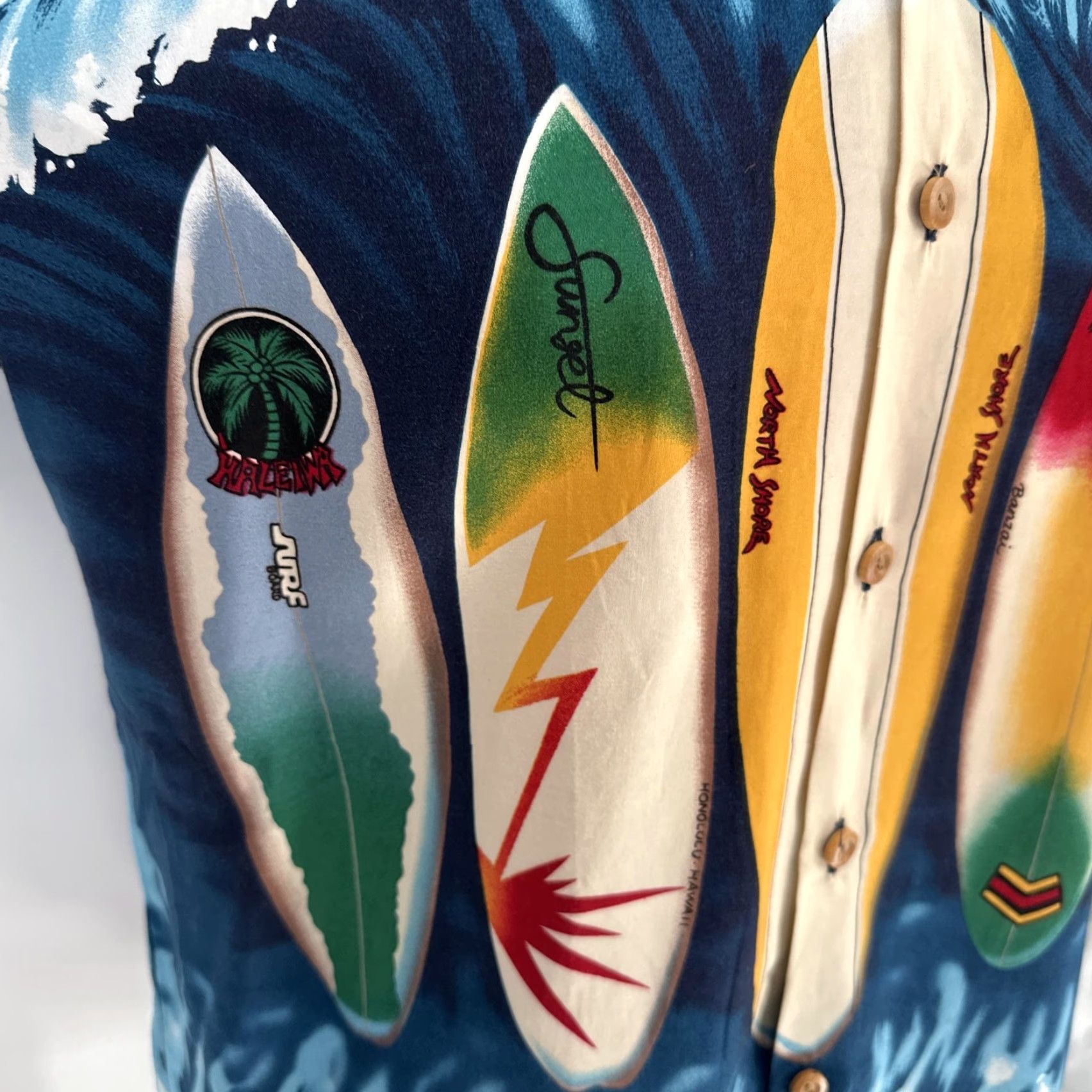 Paradise Found Paradise Found Shirt Mens XL Blue Surfboard Hawaiian Aloha Rayon Button Up Shirt (Vintage) Size US XL / EU 56 / 4 - 4 Thumbnail
