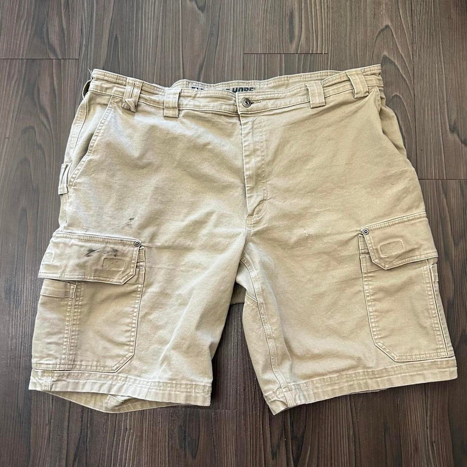 Duluth Trading Company Duluth Tan Cargo Shorts Size US 44 / EU 60 - 1 Thumbnail