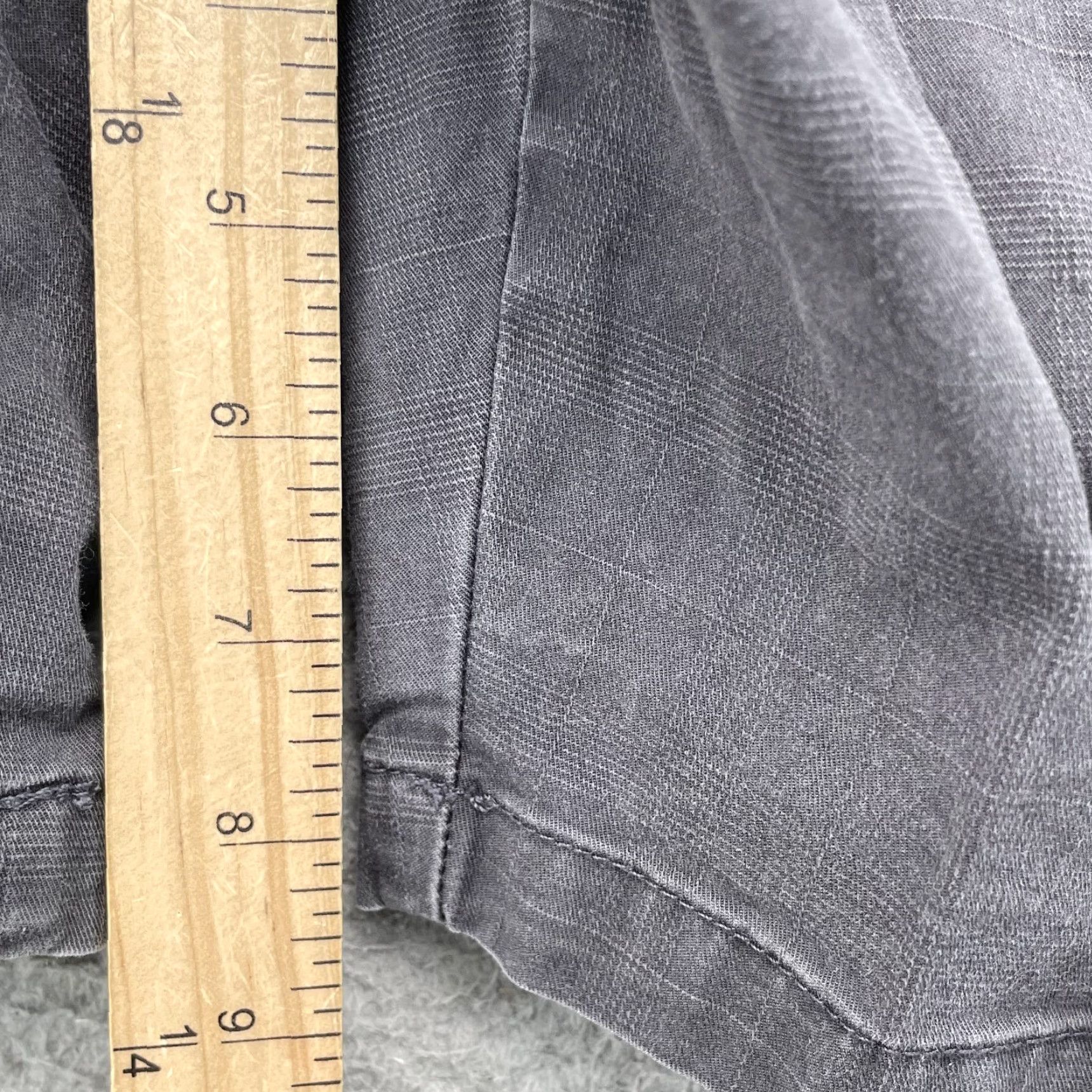 VINTAGE Quiksilver Shorts Men 32 Gray Surf Skater Performance Grunge Outdoor Pants Casual
