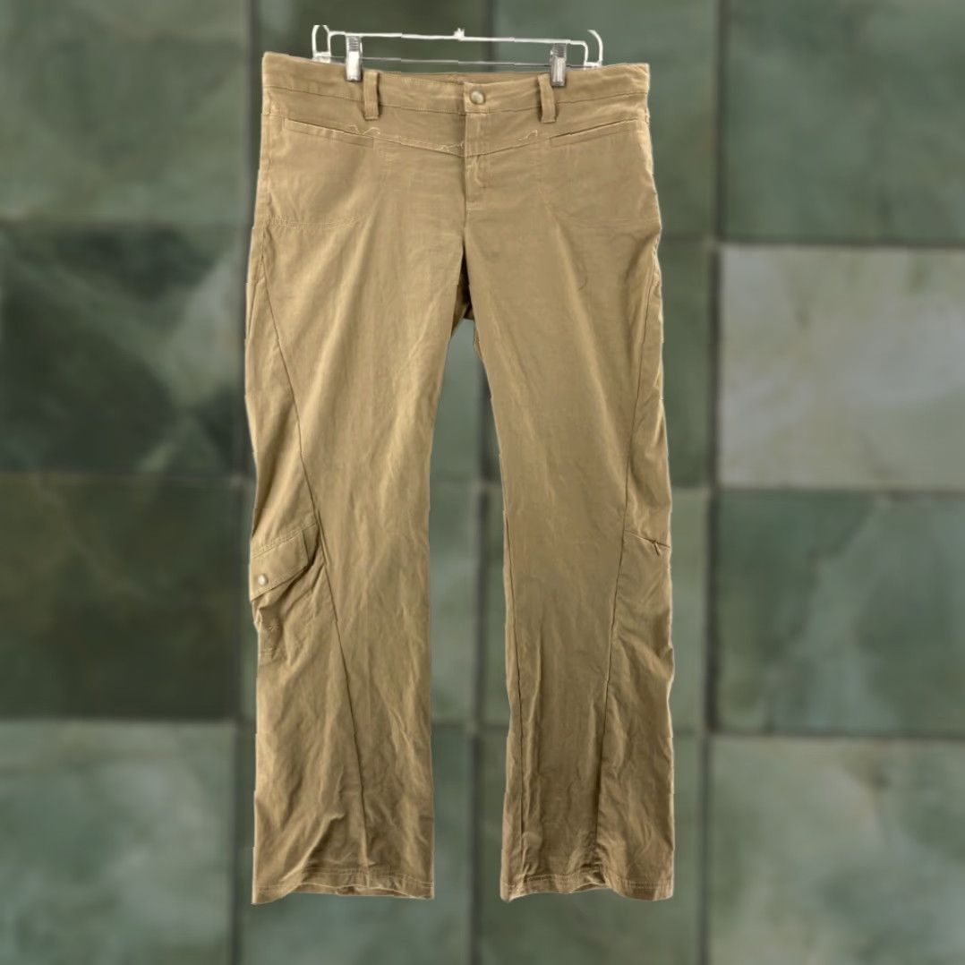 Athleta Athleta Beige Outdoor Hiking Pants Womens 14T Bootcut Size 36" / US 14 / IT 50 - 1 Thumbnail