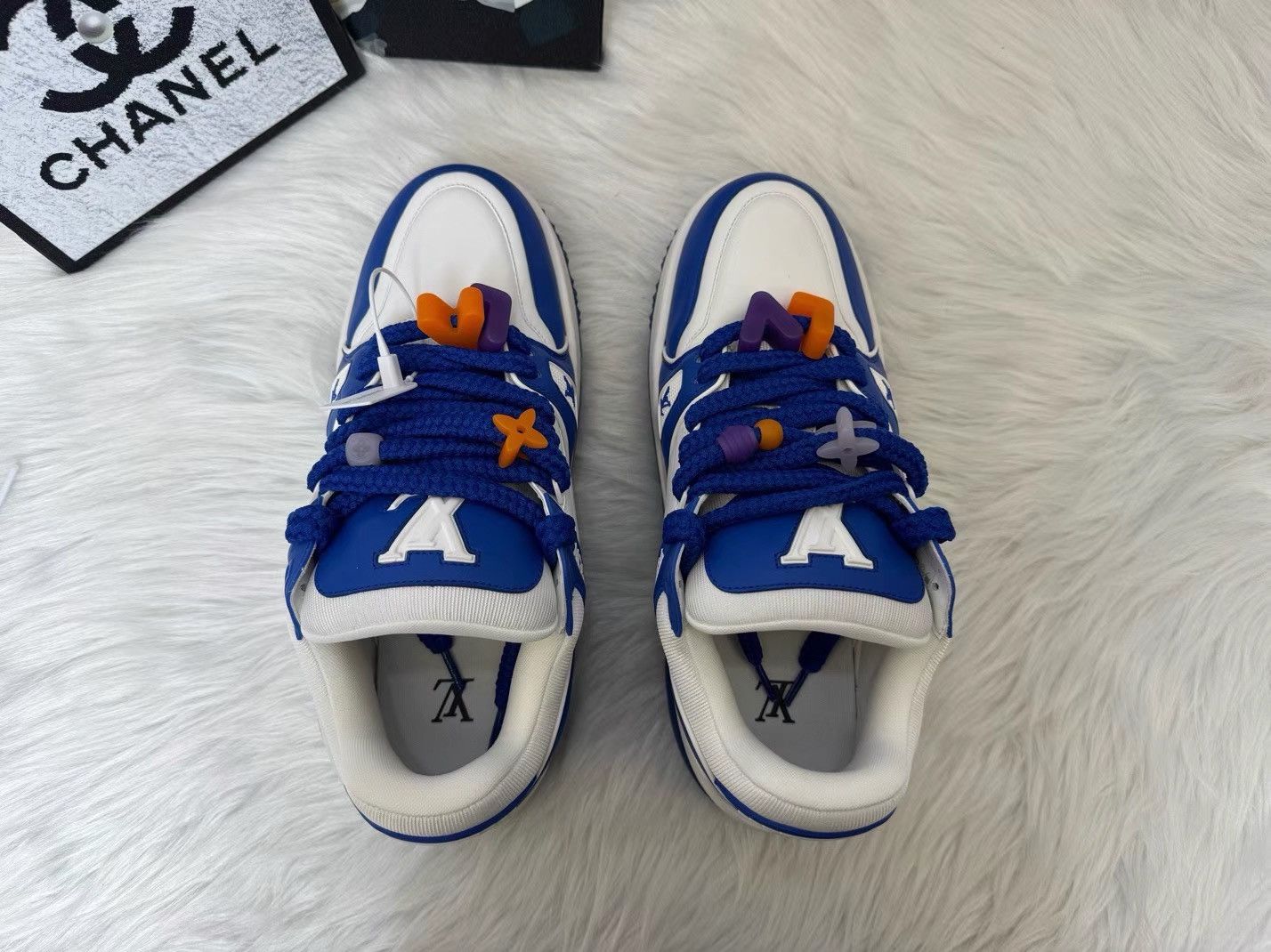 Louis Vuitton Louis Vuitton Trainer Maxi Puffy Sneakers K36 Size US 10 / EU 43 - 8 Thumbnail