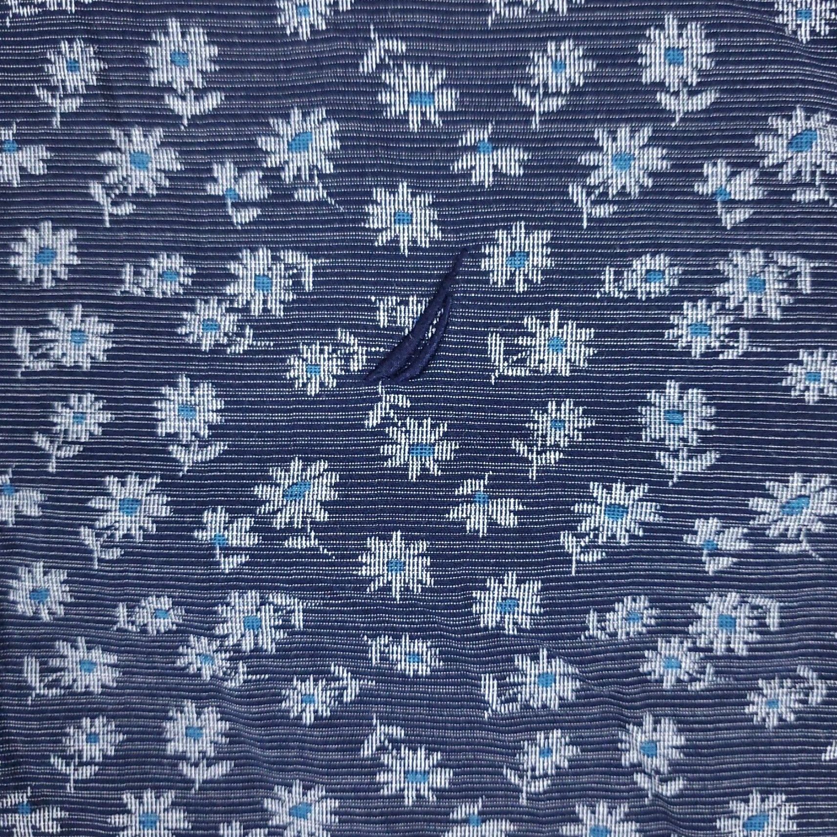 Nautica Nautica Shirt Mens Small Blue Floral Button-Up Long Sleeve Casual Workwear Patterned Cotton Navy/Blue Floral 90s? (Do not include 90s unless in item) Size US S / EU 44-46 / 1 - 2 Thumbnail