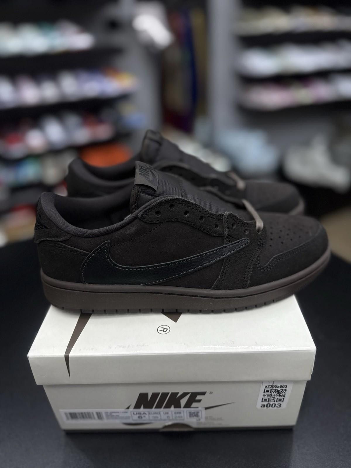 Jordan Brand Men’s Size 6.5 Jordan 1 Retro Low Travis Scott Velvet Brown Size US 6.5 / EU 39-40 - 3 Thumbnail