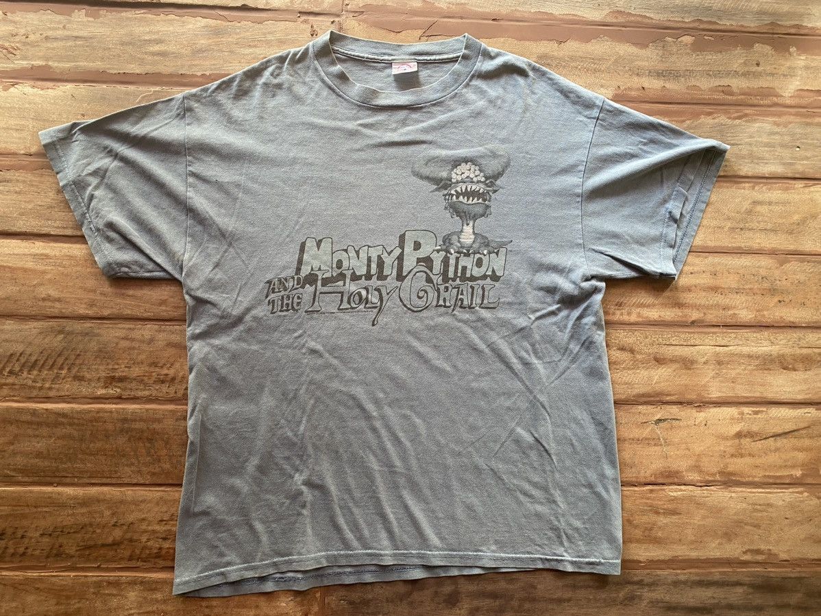 Vintage Vintage 2005 Monty Python Abe The Holy Grail T Shirts Size US L / EU 52-54 / 3 - 1 Thumbnail