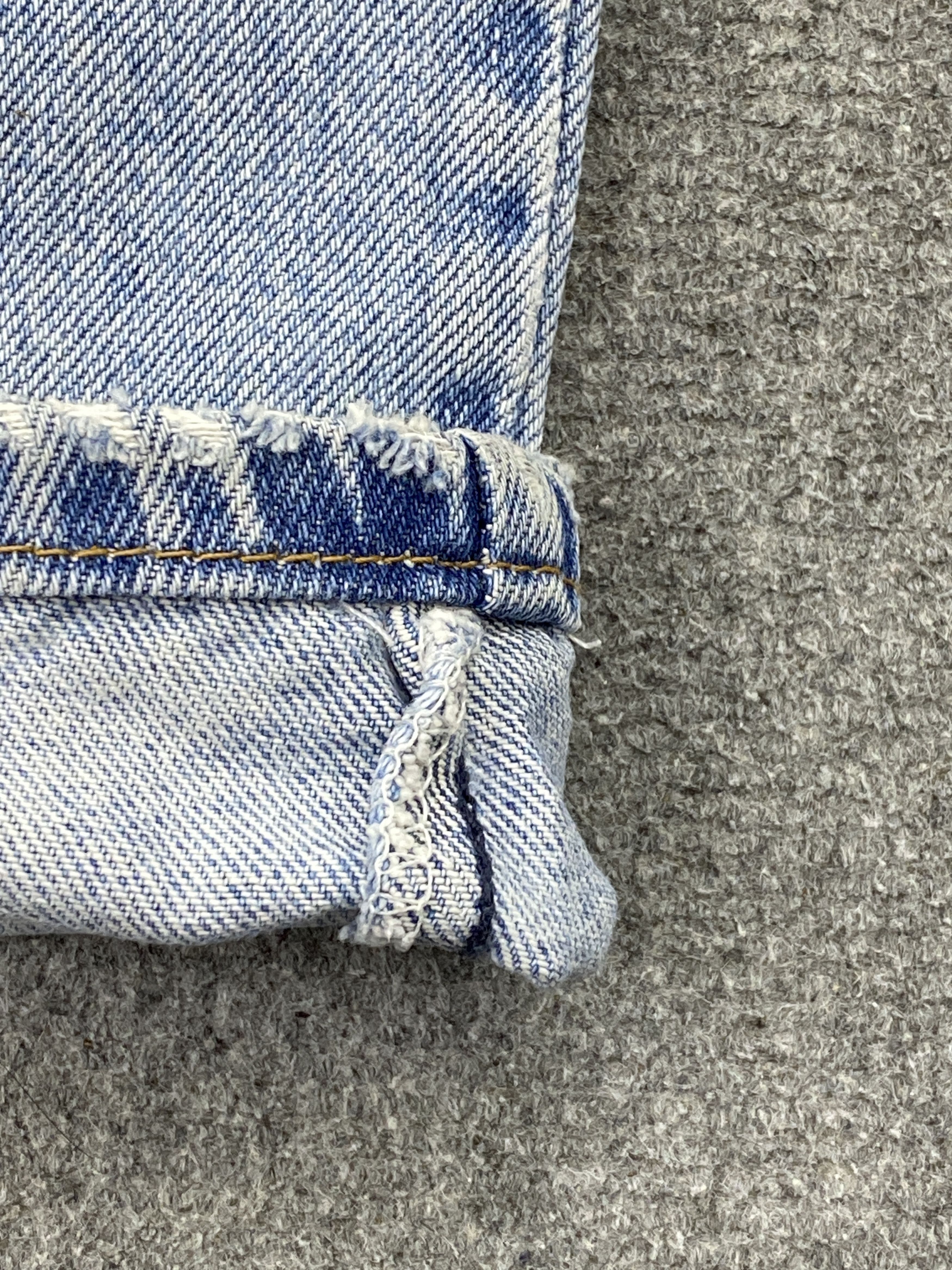 Levi's Distressed Vintage Levis 505 Light Washed Jeans DP2611 Size US 36 / EU 52 - 12 Thumbnail