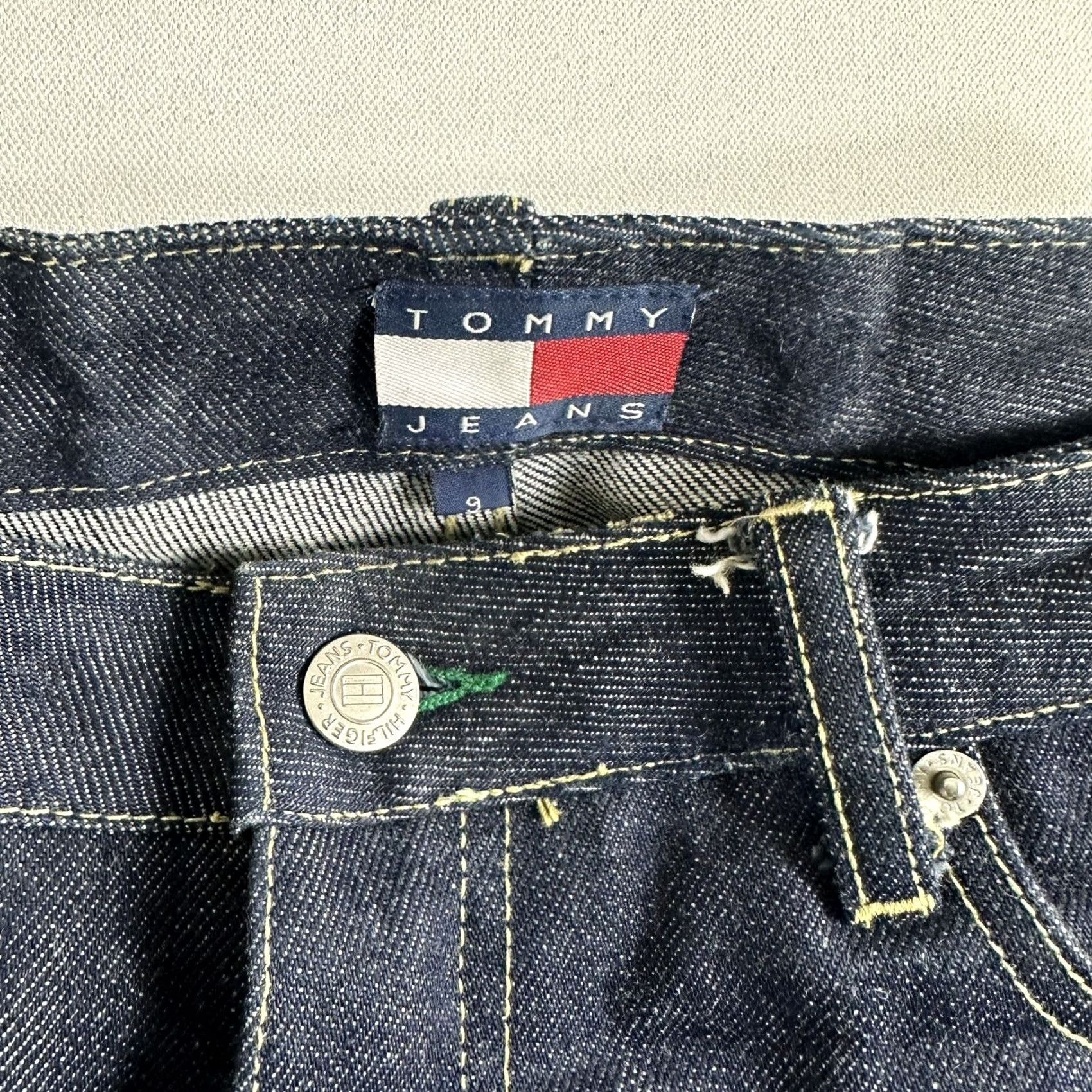 Tommy Hilfiger VINTAGE TOMMY HILFIGER Jeans Bootcut Low Rise 9 Women's Dark wash Stretch Size 30" / US 8 / IT 44 - 6 Thumbnail