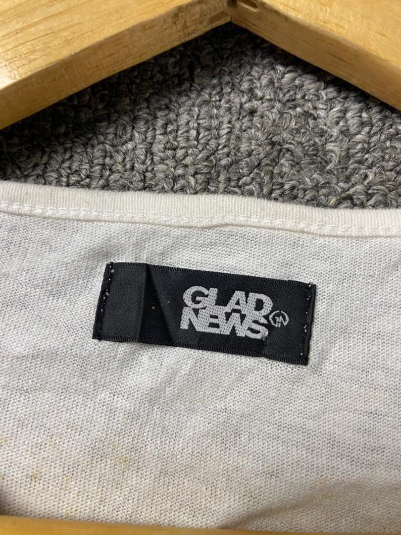 Japanese Brand Glad News Brand Distressed Safety Pin Tshirt (201) Size XS / US 0-2 / IT 36-38 - 3 Thumbnail