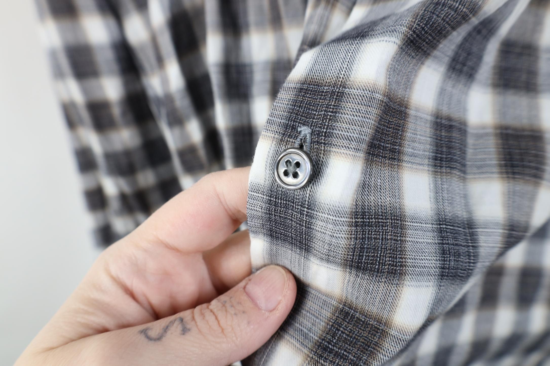 Theory Theory Irving Betton Check Plaid Collared Button Shirt Size US M / EU 48-50 / 2 - 6 Thumbnail