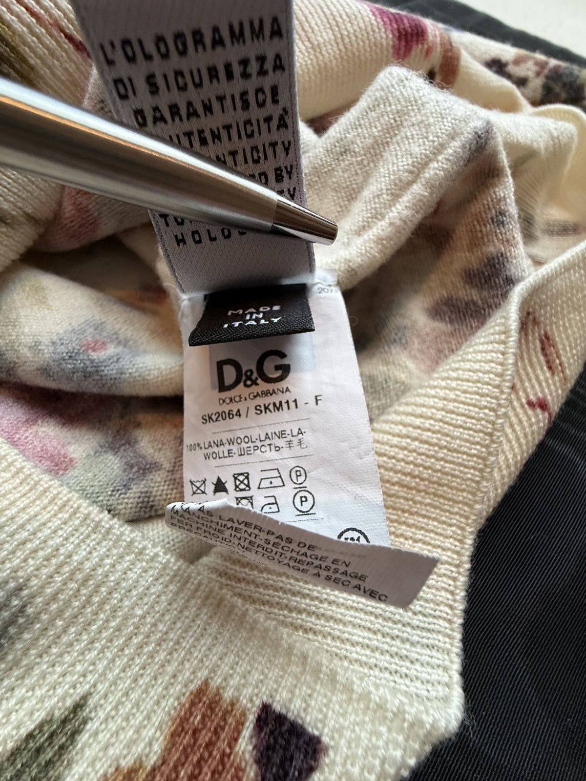 Dolce & Gabbana Dolce & Gabbana D&D floral cream sweater 46 y2k archive Size US S / EU 44-46 / 1 - 22 Thumbnail
