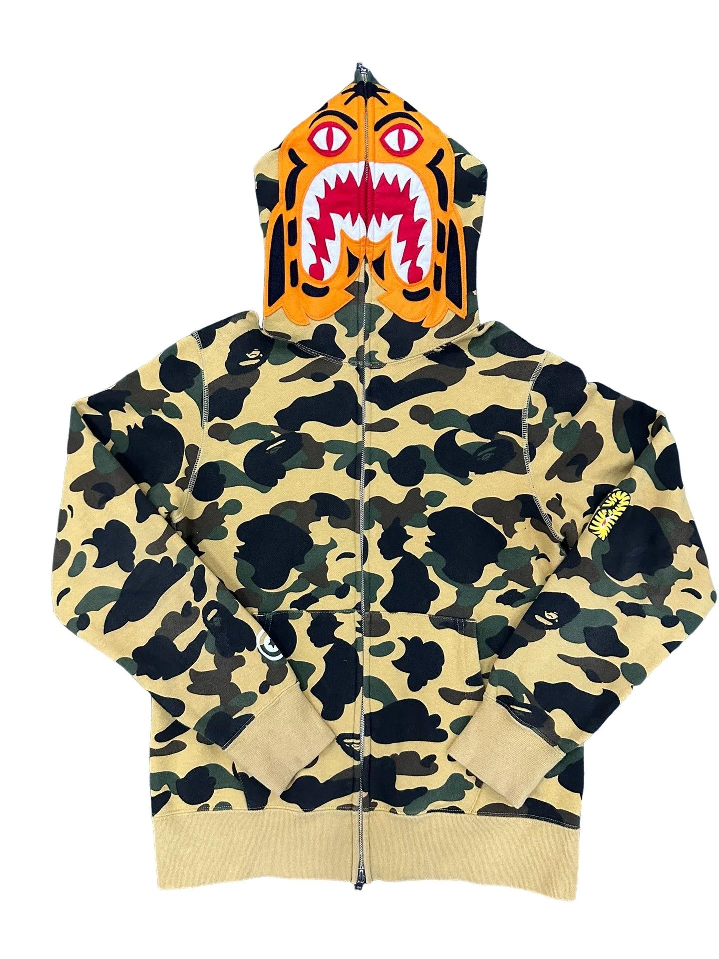 Bape A Bathing Ape Camo Tiger Shark Hoodie M Size US M / EU 48-50 / 2 - 1 Thumbnail