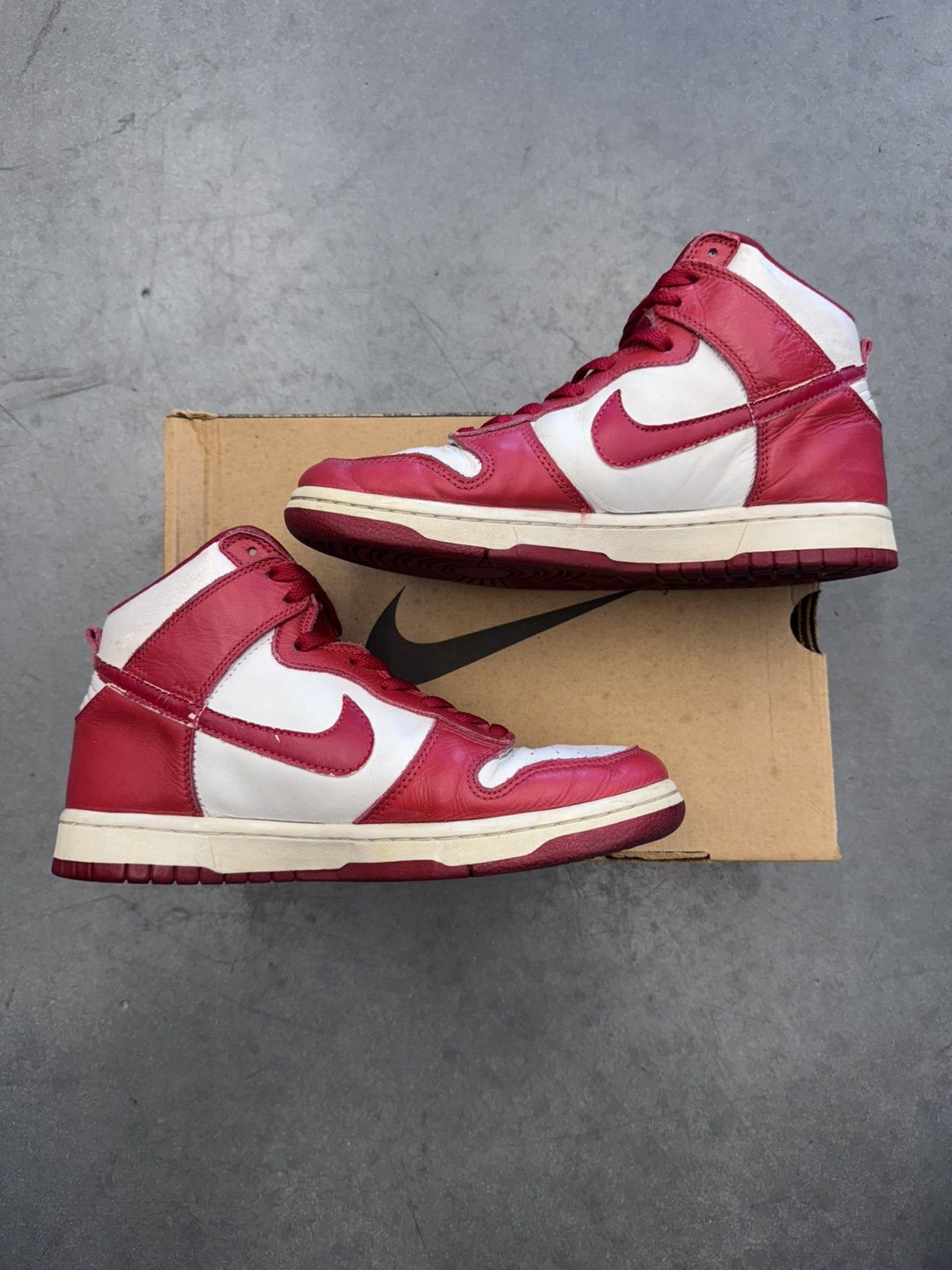 Nike 1999 Vintage Nike Dunk High LE St John Size US 8 / EU 41 - 2 Thumbnail