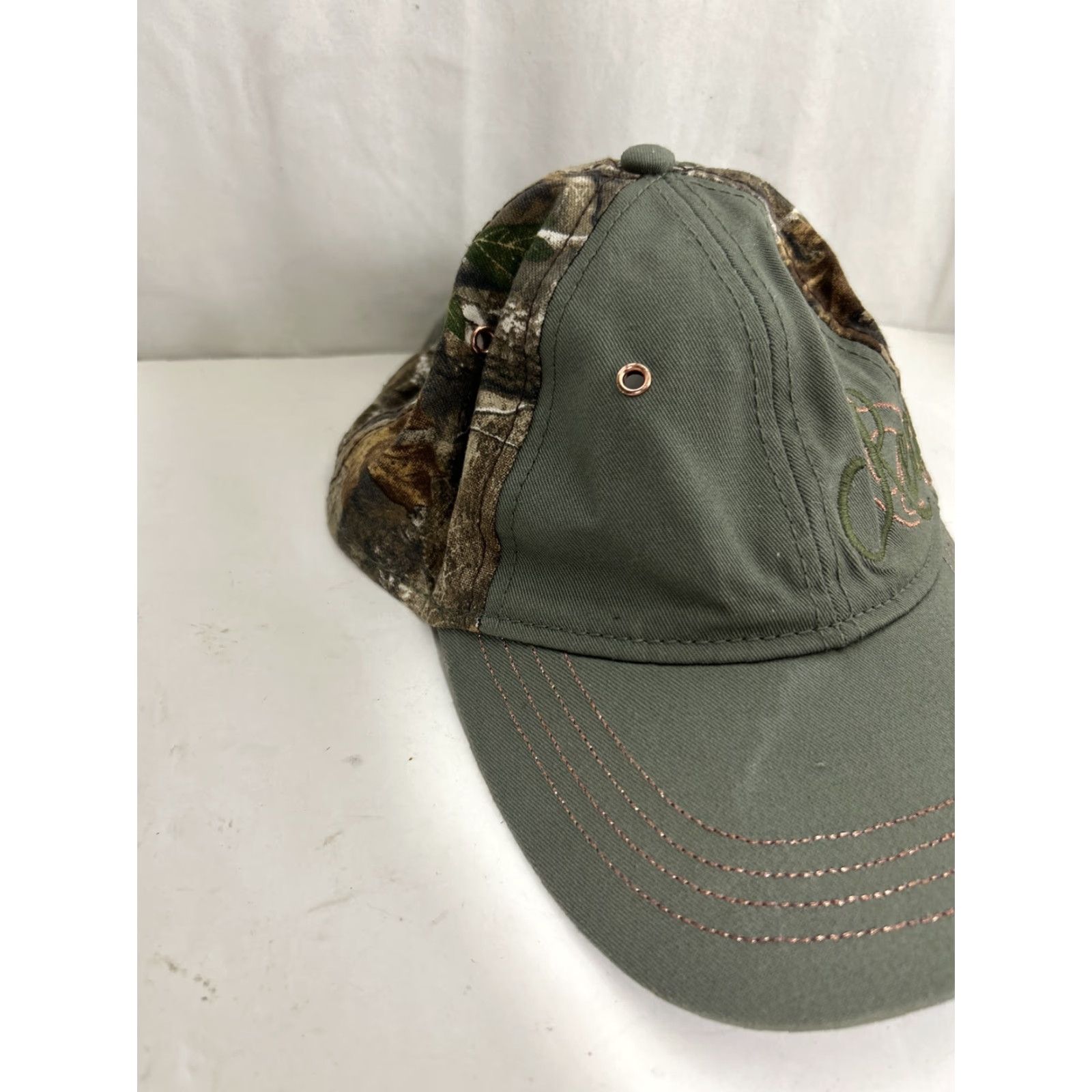 Realtree VINTAGE Real tree Womens Baseball Cap Green and Camo Adjustable Hook Loop Size ONE SIZE - 3 Thumbnail