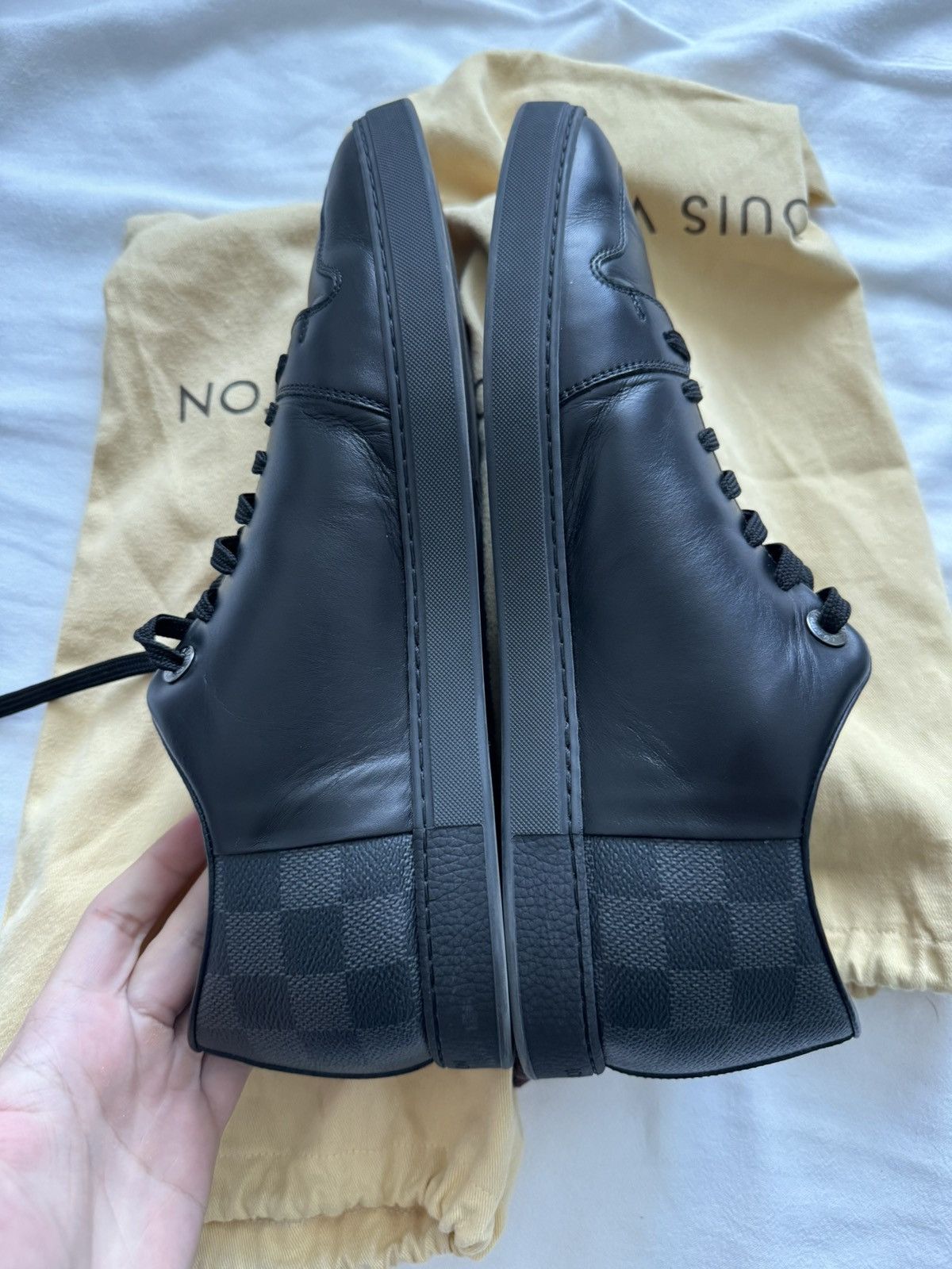 Louis Vuitton Louis Vuitton damier sneaker Size US 9 / EU 42 - 8 Thumbnail
