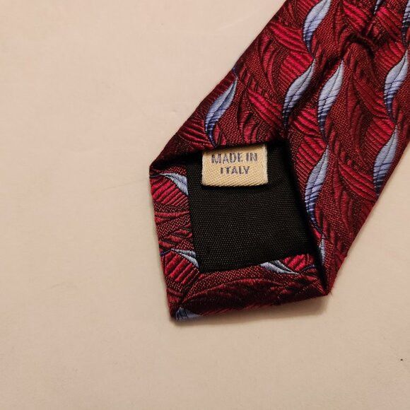 Nordstrom John W. Nordstrom men's new red 100%silk tie 3 1/2" X 62" Size ONE SIZE - 3 Thumbnail