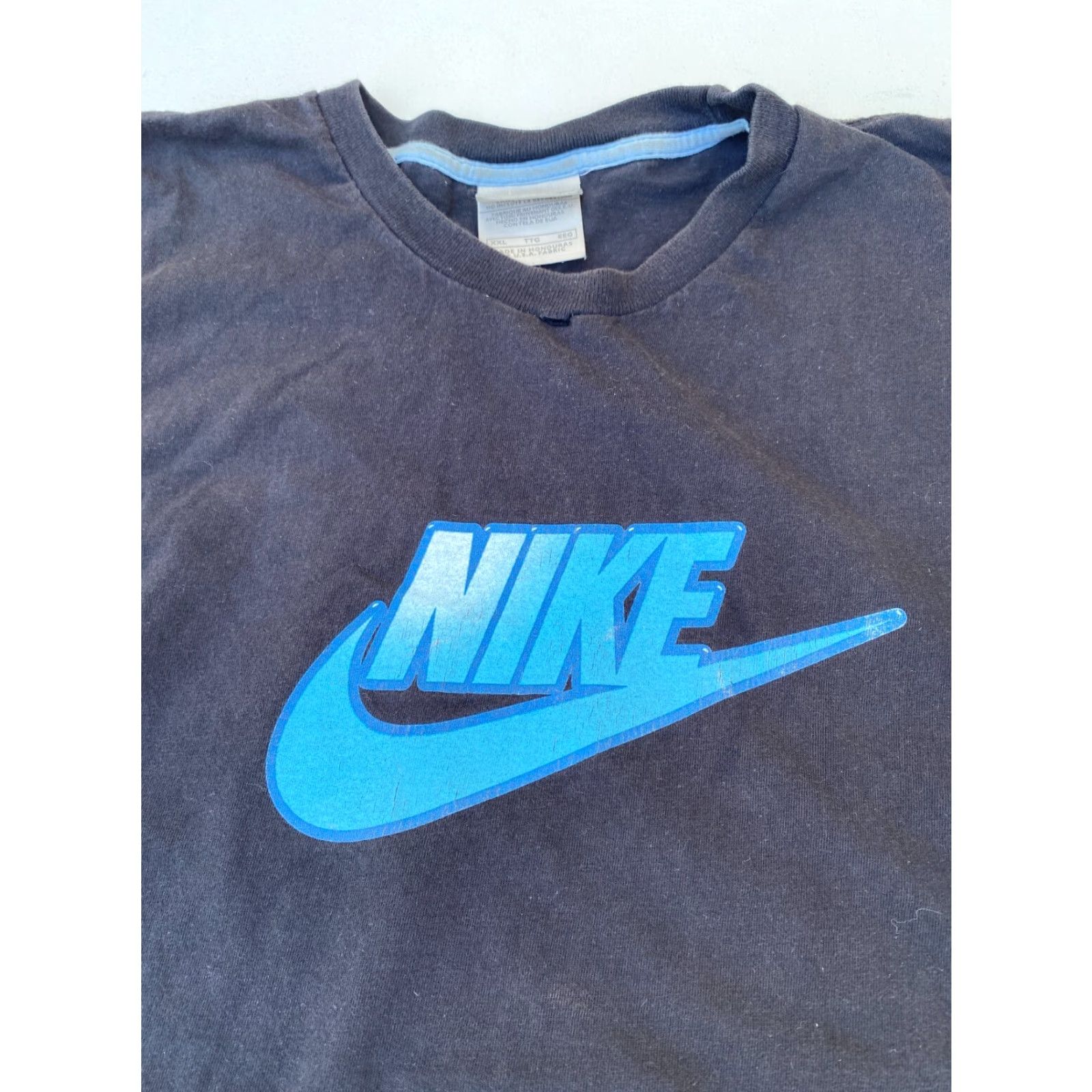 Nike VINTAGE Nike T-Shirt Men's 2XL Black Short Sleeve Crew Neck Sports Logo T-Shirt 2000s Mens Size US XXL / EU 58 / 5 - 3 Thumbnail