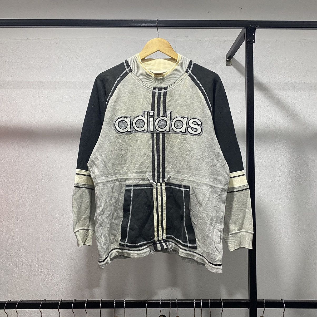 Adidas × Descente × Vintage Sickk☠️ 80s Adidas Spellout Crewneck Sports Rare Vintage Size US M / EU 48-50 / 2 - 1 Thumbnail