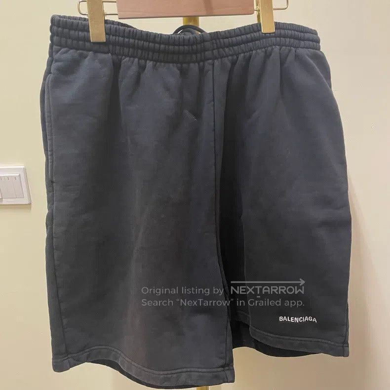 Balenciaga Balenciaga size S Black Logo Embroidered Short Pants S Siz Size US 27 - 1 Thumbnail