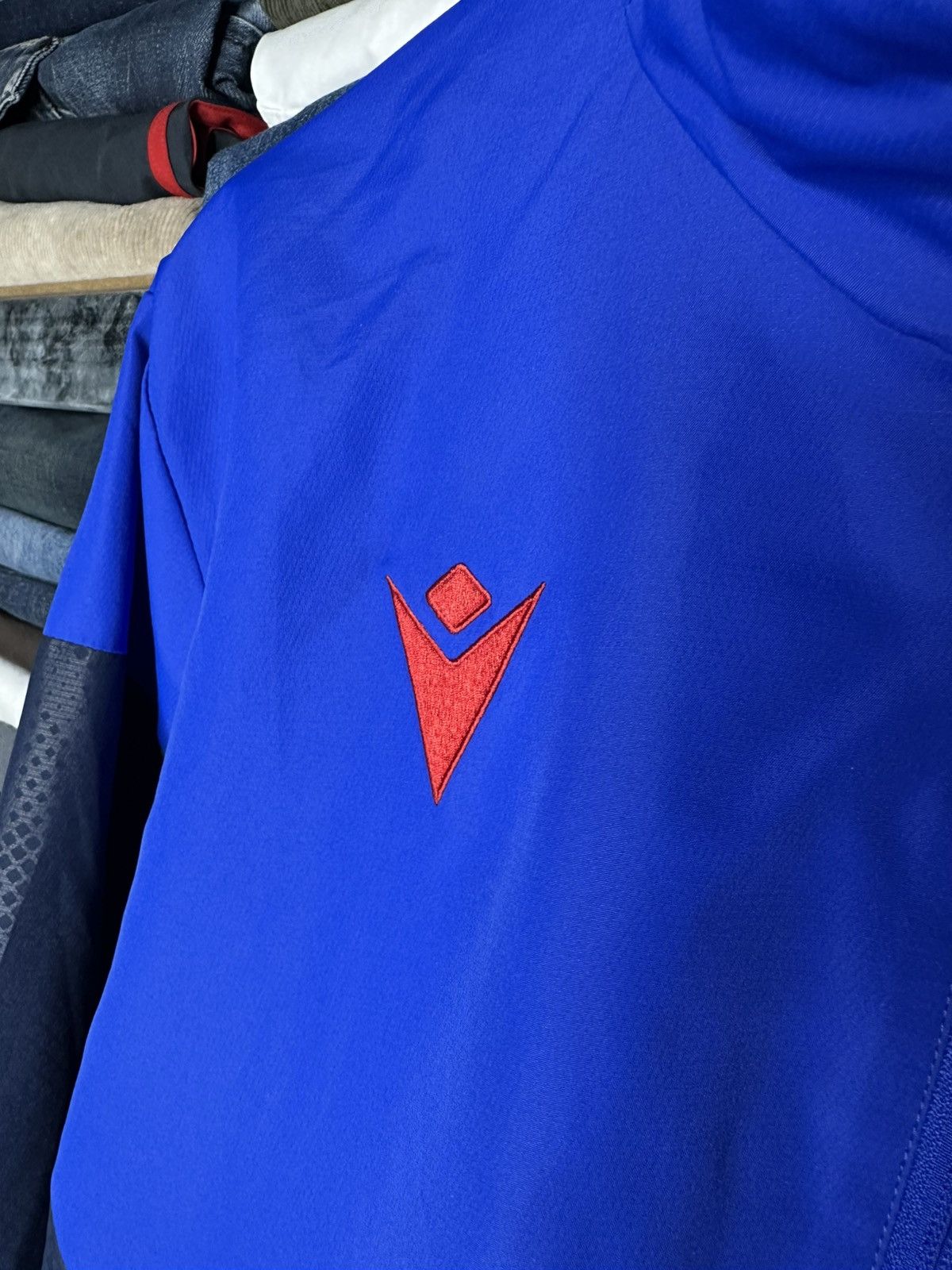Macron Macron FC Basel Full Zip Hooded Training Jacket Size L Size US L / EU 52-54 / 3 - 4 Thumbnail