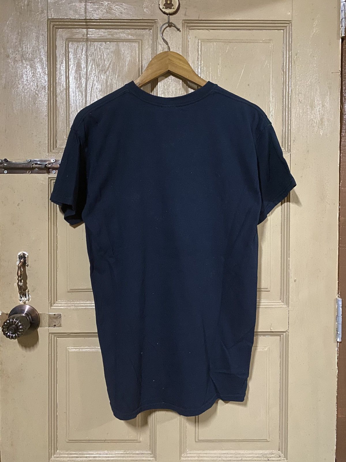 Vintage Vintage Okanagan Sportwear Kelowna BC Gun Girl Graphic Tee Size US M / EU 48-50 / 2 - 7 Thumbnail
