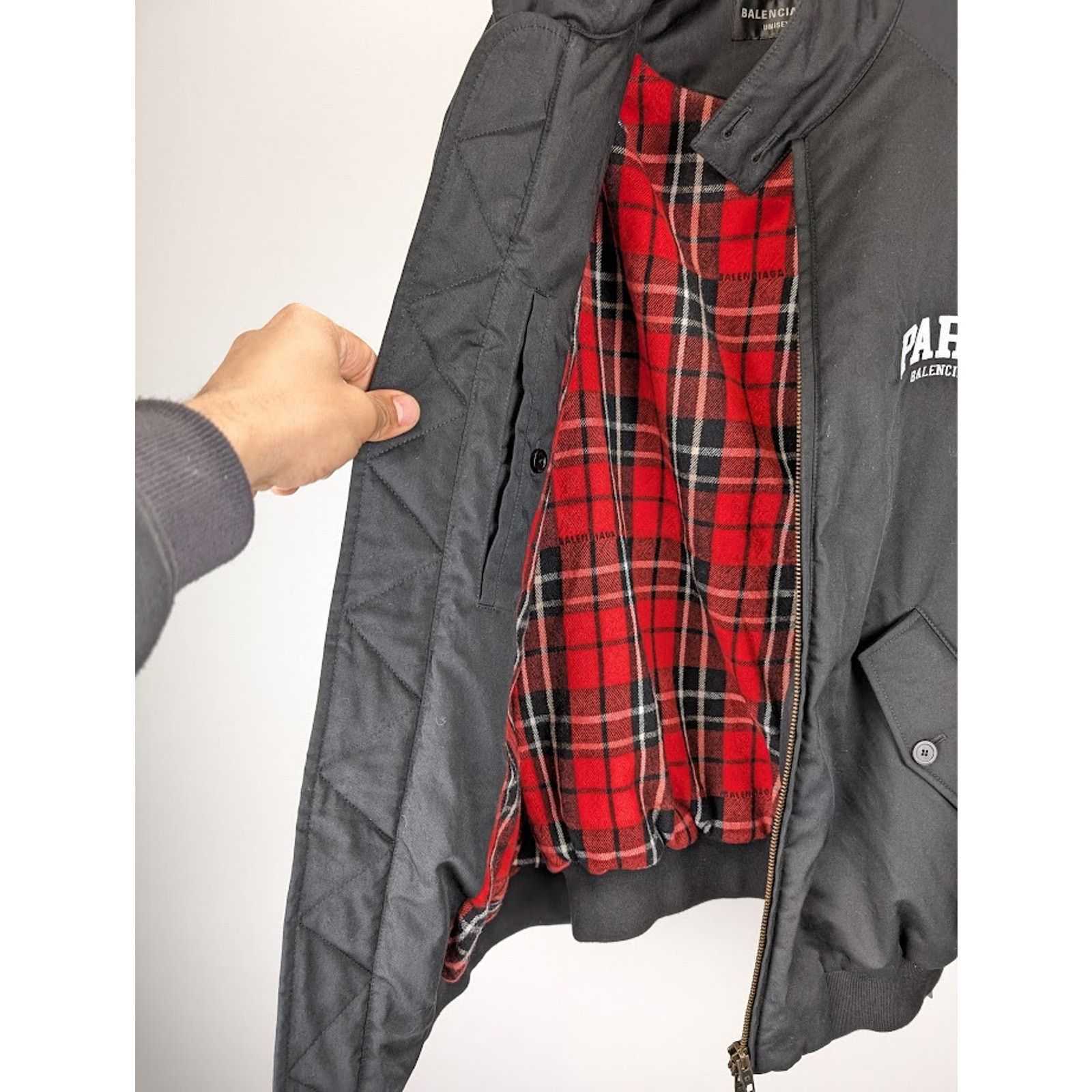 Balenciaga o1rshd1 Paris Jacket in Black Size US S / EU 44-46 / 1 - 15 Thumbnail