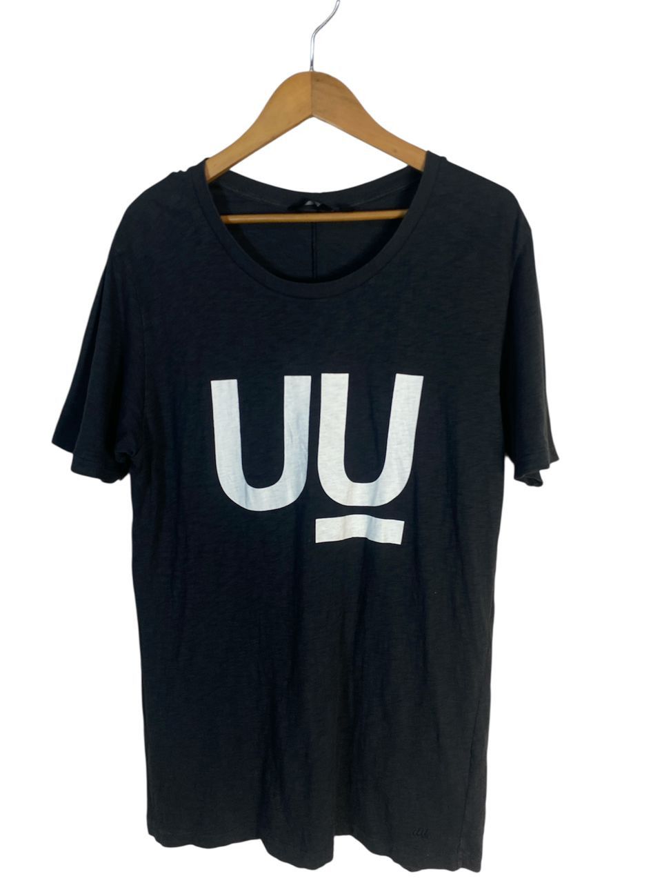 Undercover × Uniqlo Undercover x Uniqlo big logo tshirt Size US M / EU 48-50 / 2 - 1 Thumbnail
