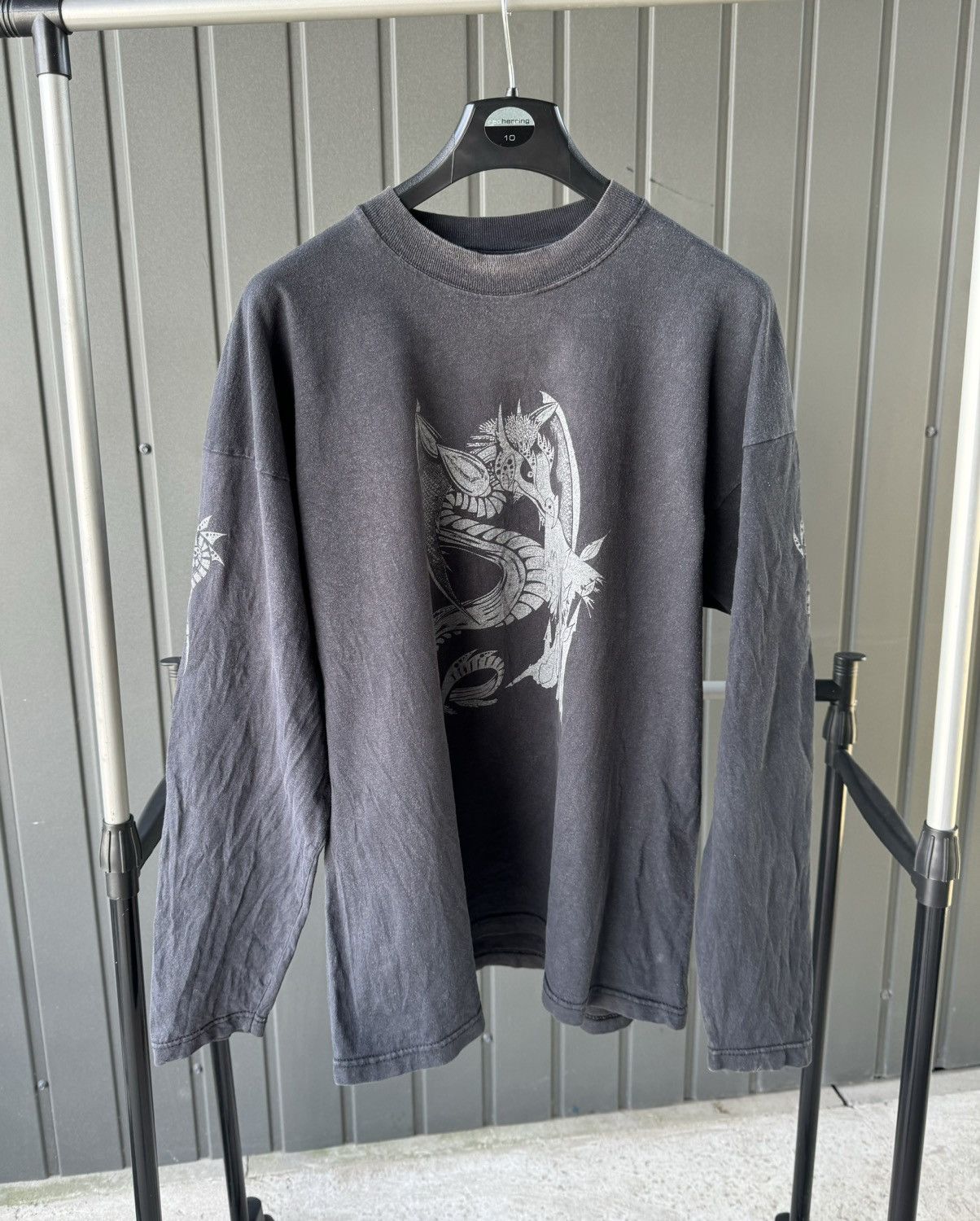 Vintage 2000-2001 Stormin The Castle Dragon Long Sleeve Tee