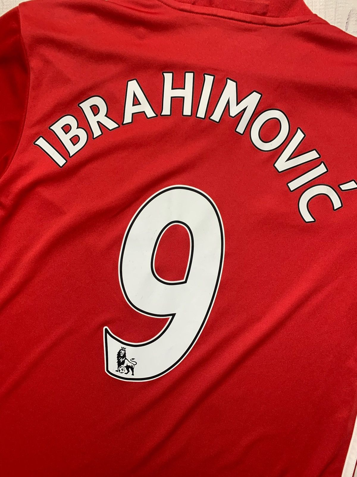 Adidas × Vintage Vintage Manchester United adidas soccer jersey Ibrahimovic 9 Size US M / EU 48-50 / 2 - 6 Thumbnail
