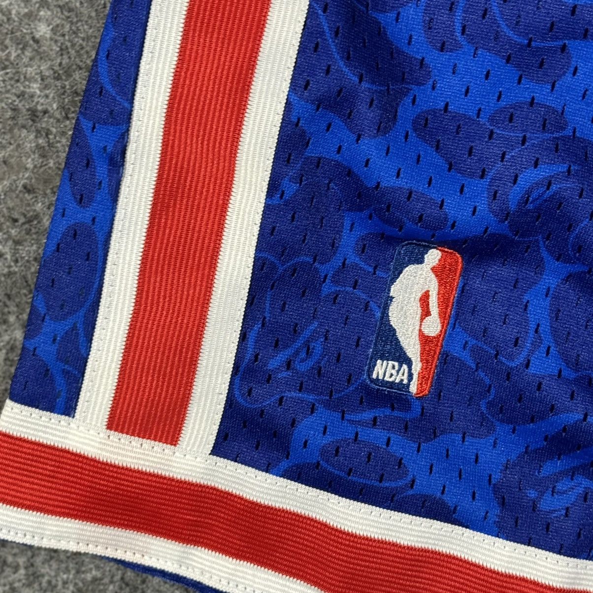 Bape × Mitchell & Ness BAPE x Mitchell & Ness New Jersey Nets Shorts Blue Size US 33 - 5 Thumbnail